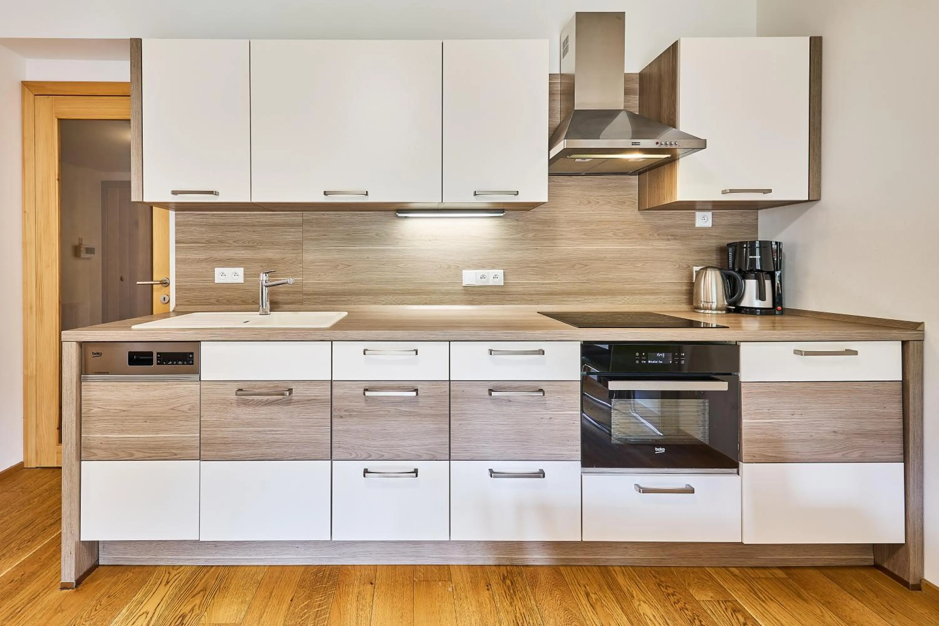 Coffee/tea facilities in Aparthotel Kovarna Residence