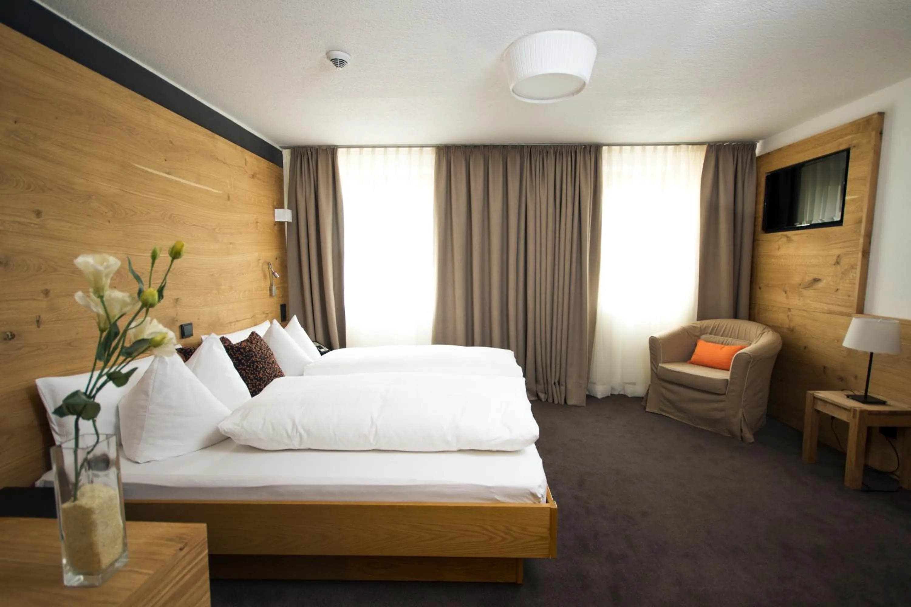 Photo of the whole room, Bed in Hotel Montfort