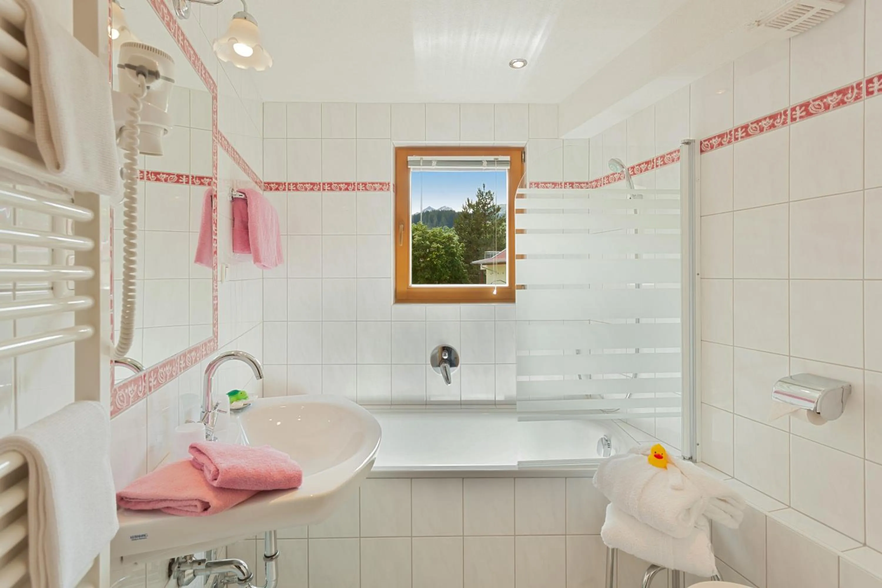 Bathroom in Hotel Montfort