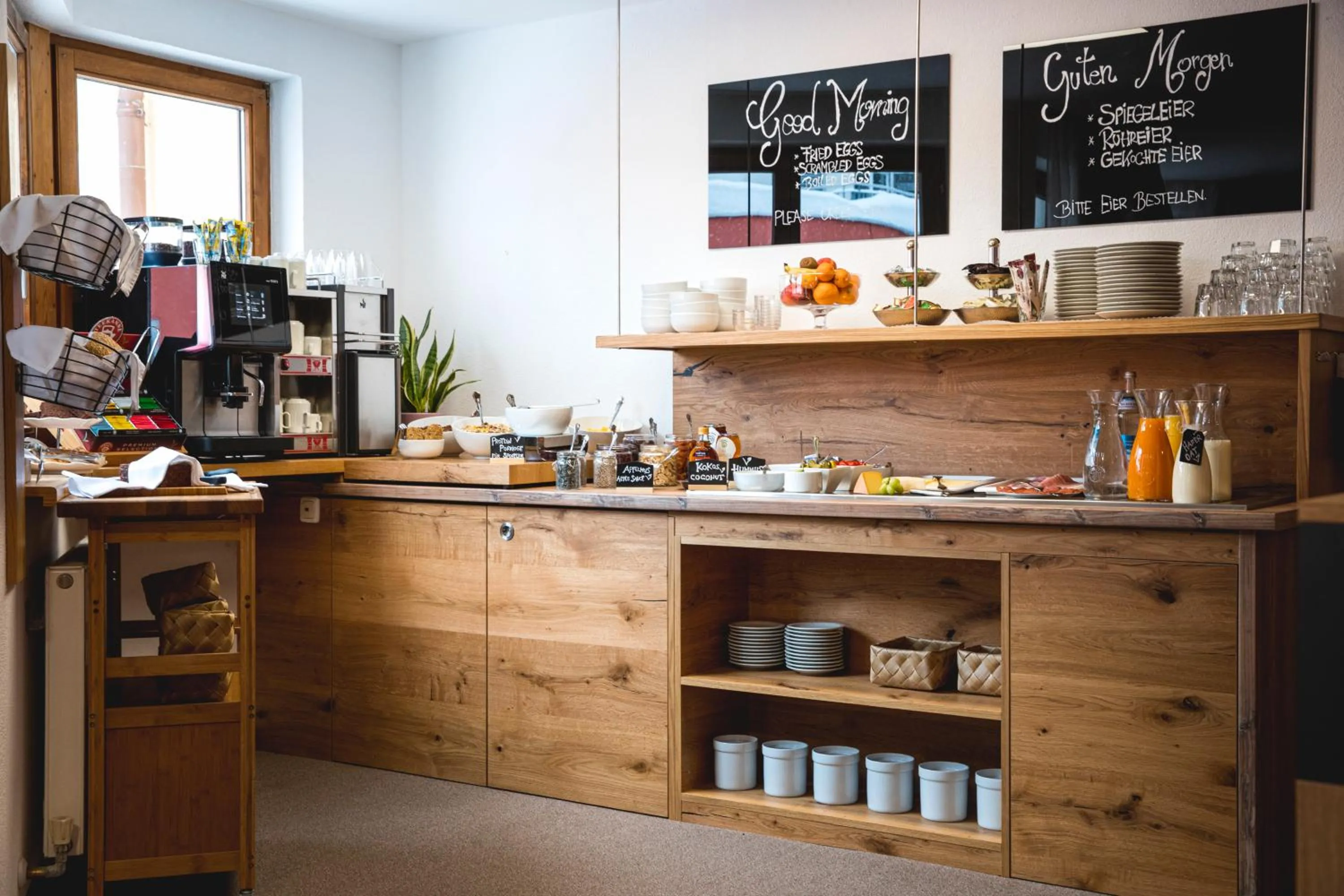 Breakfast in Hotel Montfort