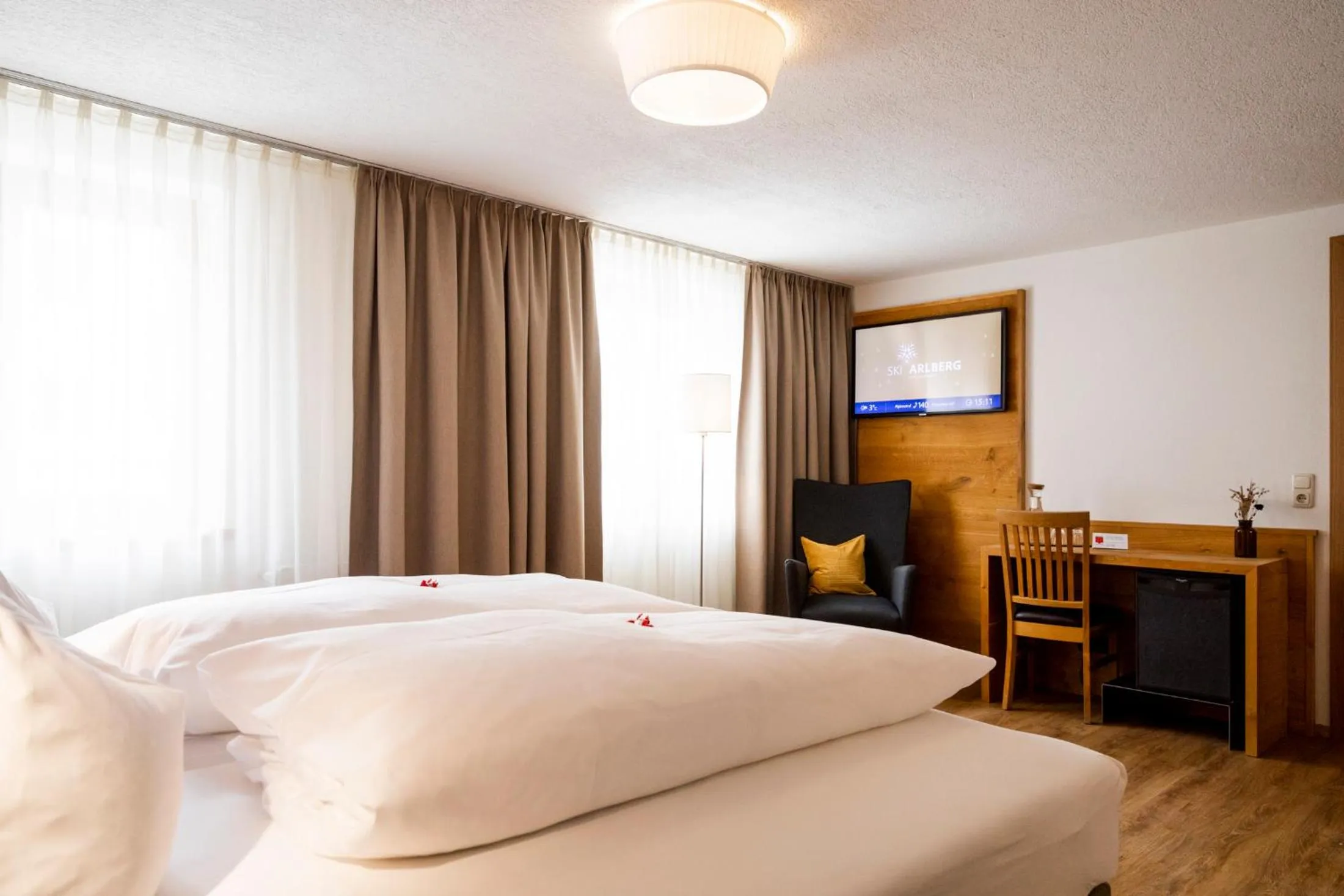 Photo of the whole room, Bed in Hotel Montfort