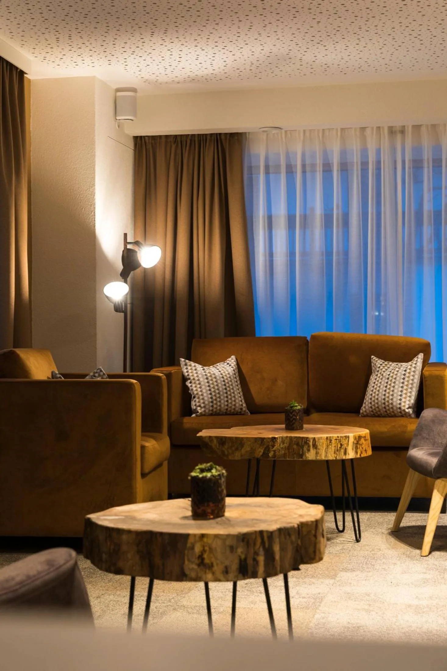 Communal lounge/ TV room in Hotel Montfort