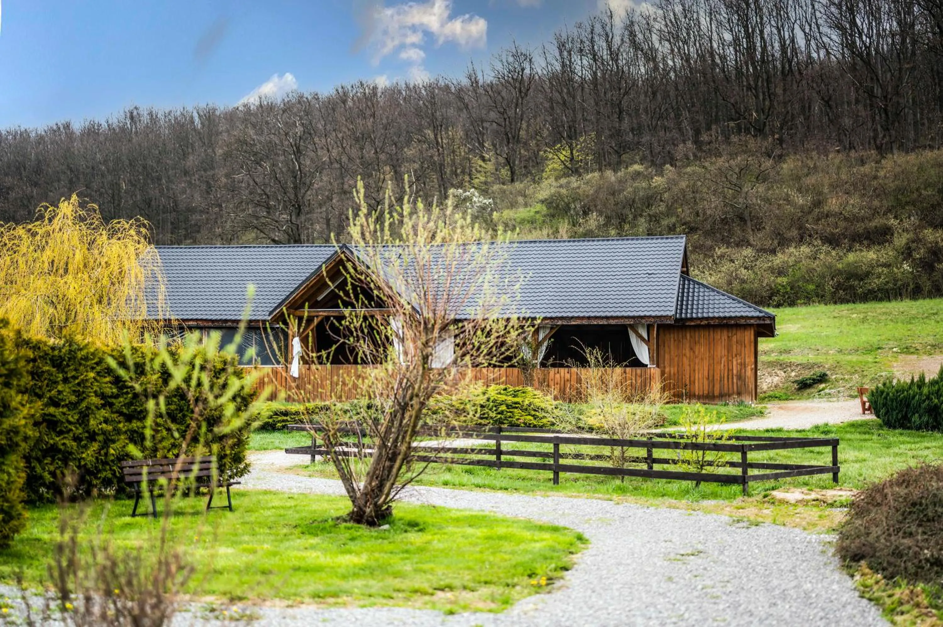 BBQ facilities in Dosłońce Resort Wellness & Farm