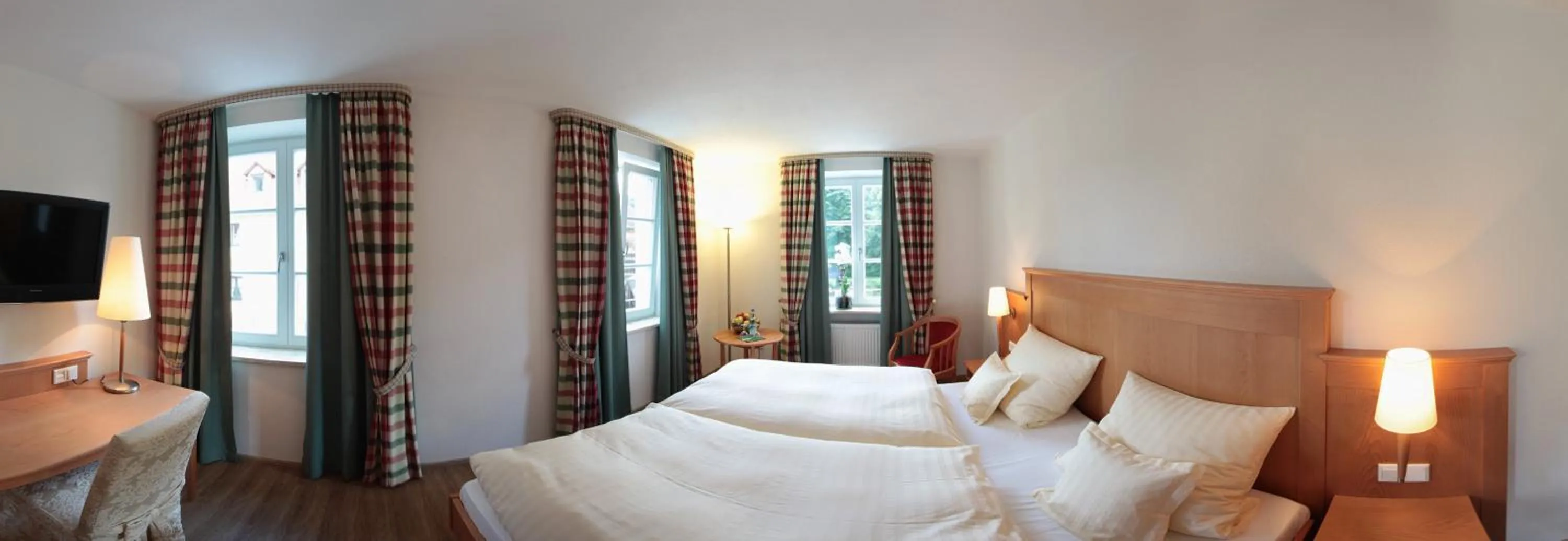 Photo of the whole room, Bed in Landhotel - Hotel & Brauereigasthof Schneider