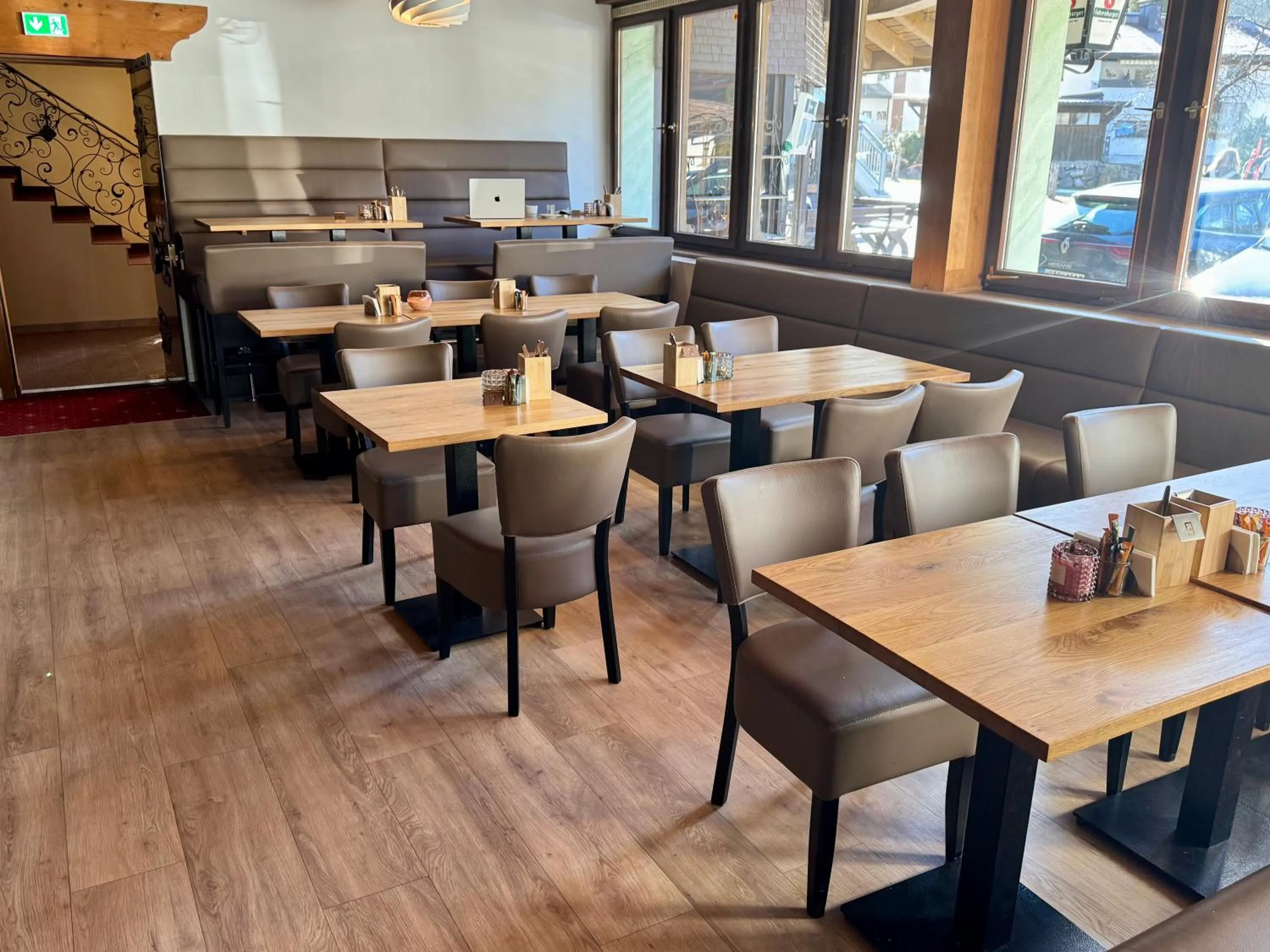 Restaurant/places to eat in T3 Gasthof Spullersee