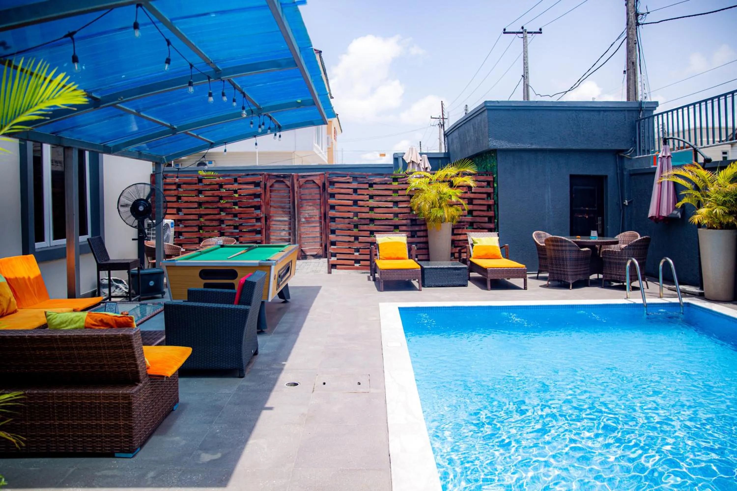 Swimming pool in Box Residence Hotel