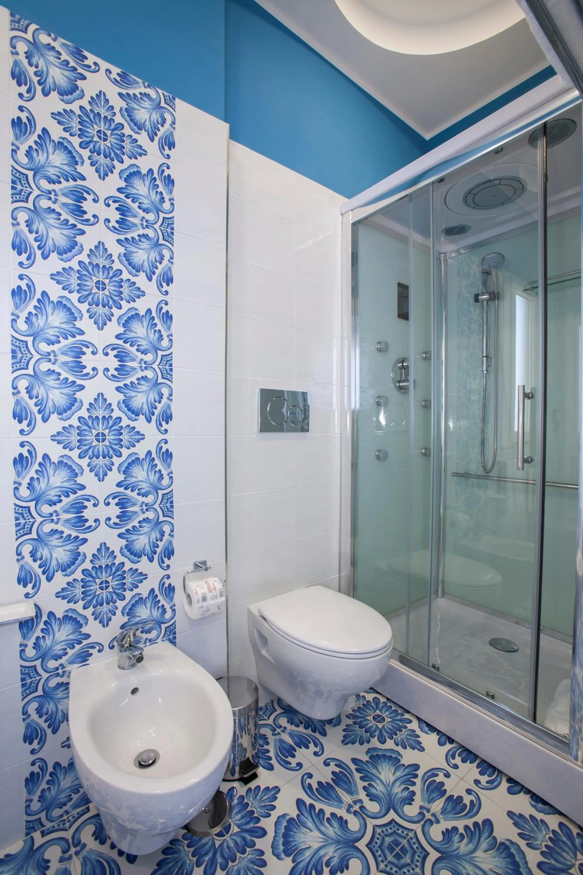 Photo of the whole room in Golfo Delle Sirene