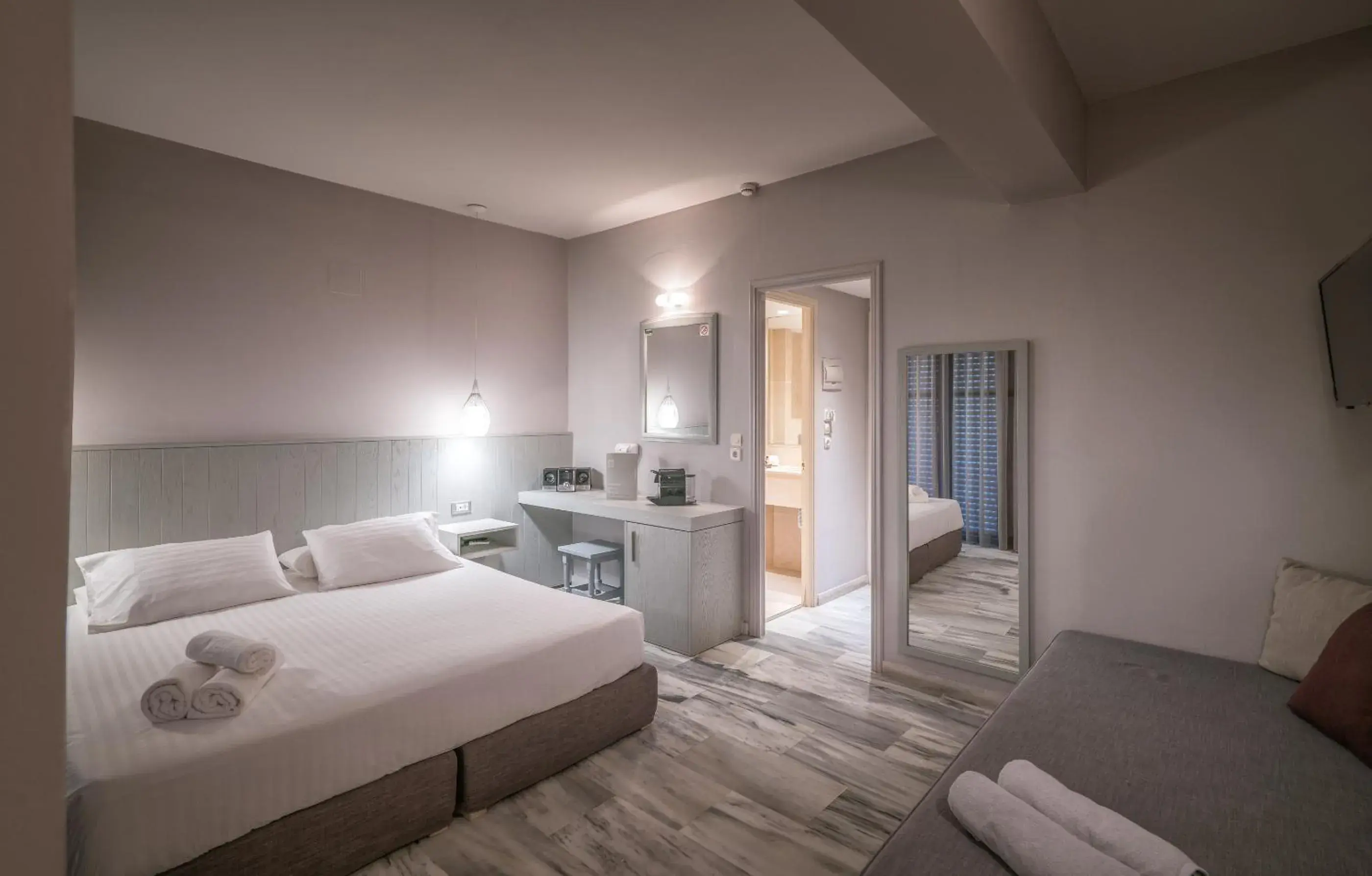 Deluxe Double Room in Castelli Hotel-Adults Only Deluxe Double Room in Castelli Hotel-Adults Only