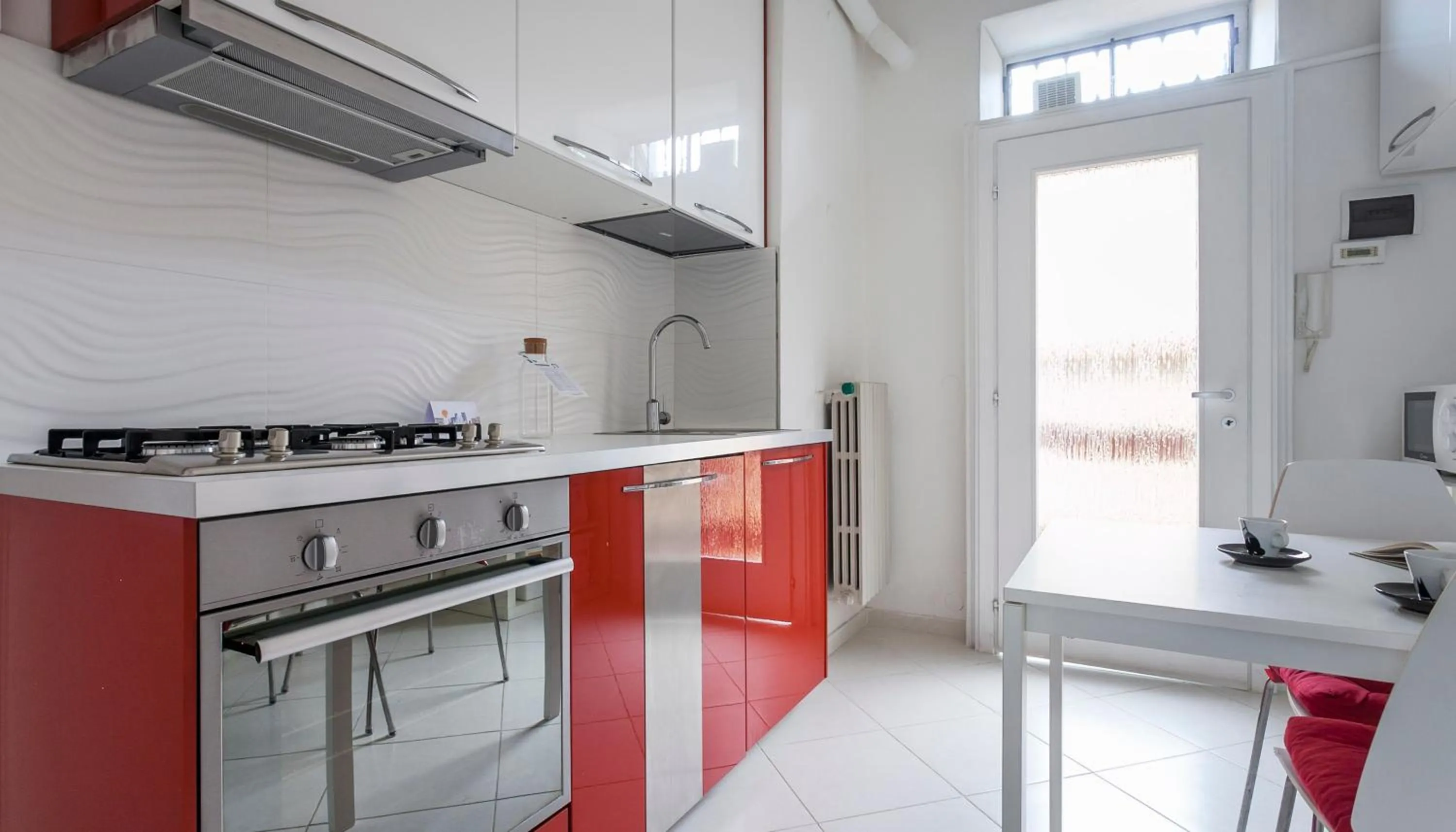 Photo of the whole room in Italianway Easy - Lambertenghi 3