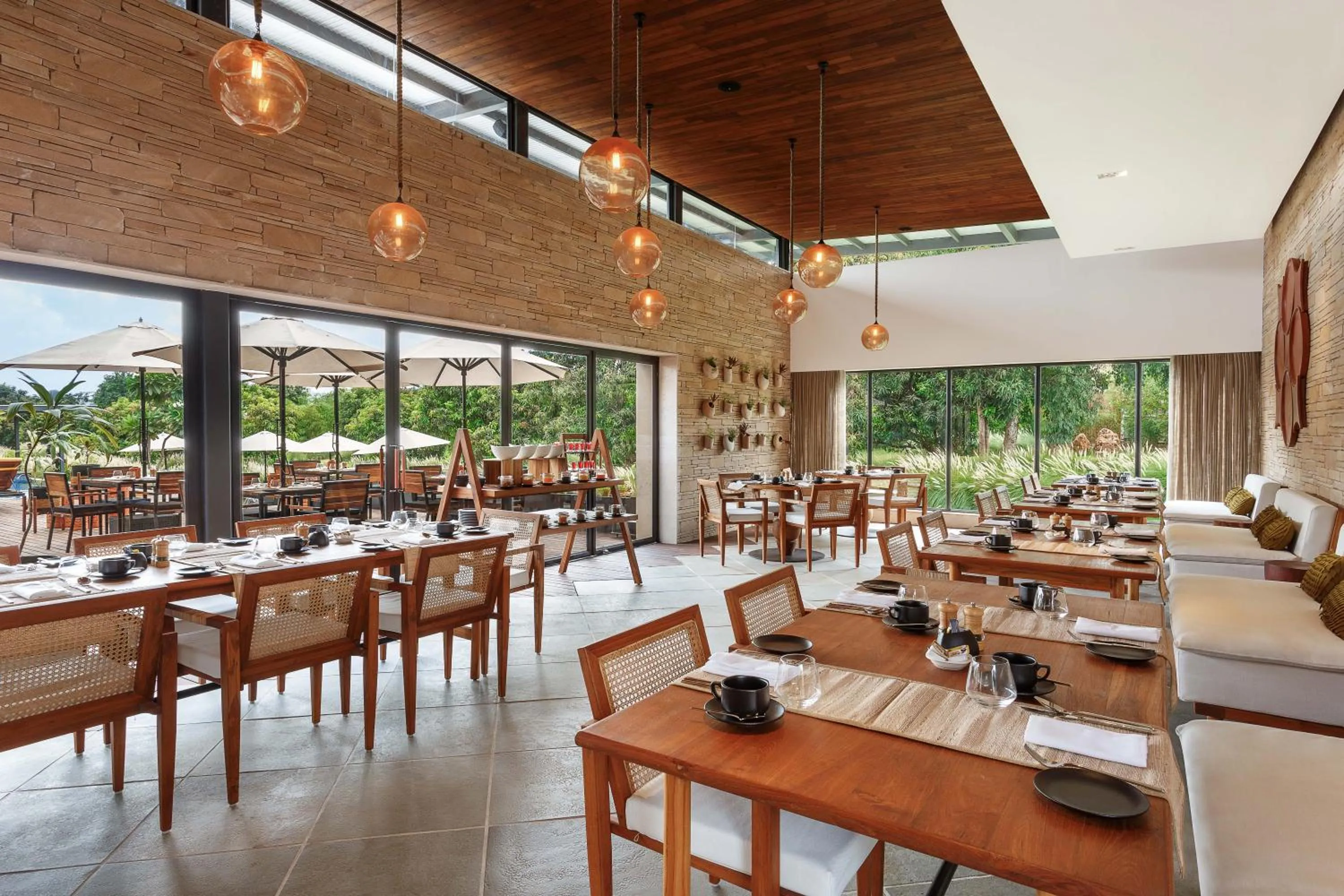 Restaurant/places to eat in Woods at Sasan