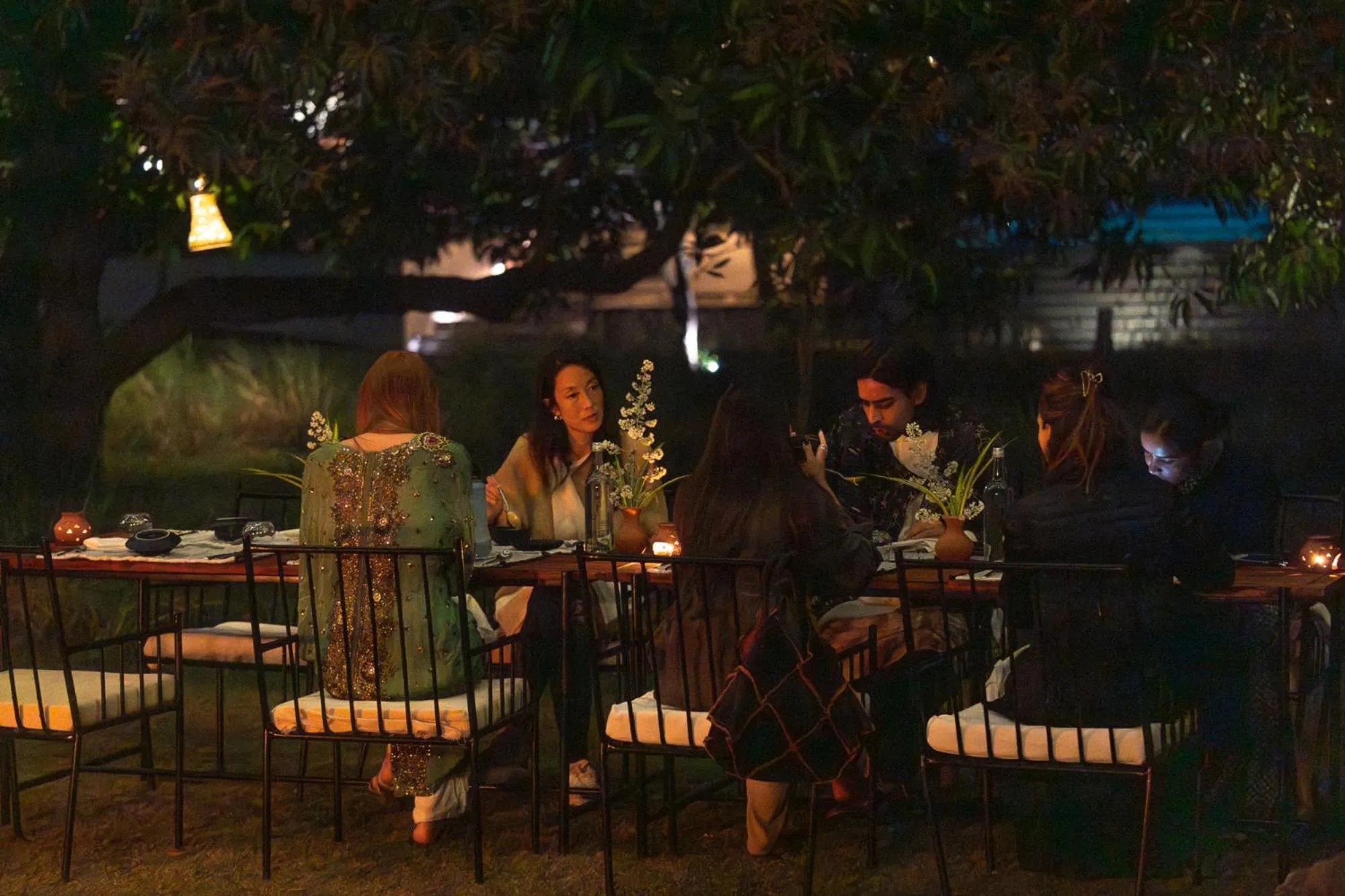 Restaurant/places to eat in Woods at Sasan