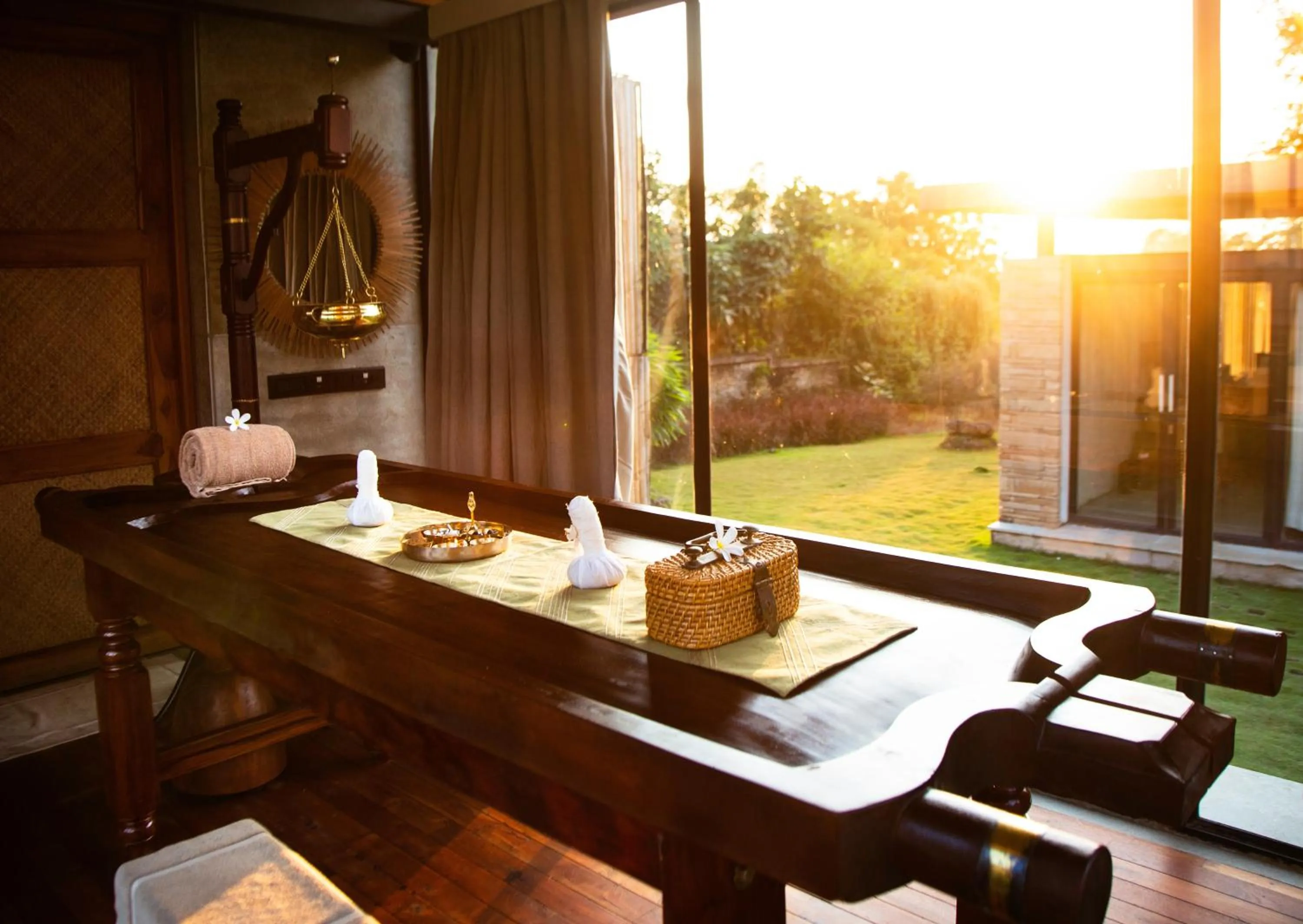 Massage in Woods at Sasan