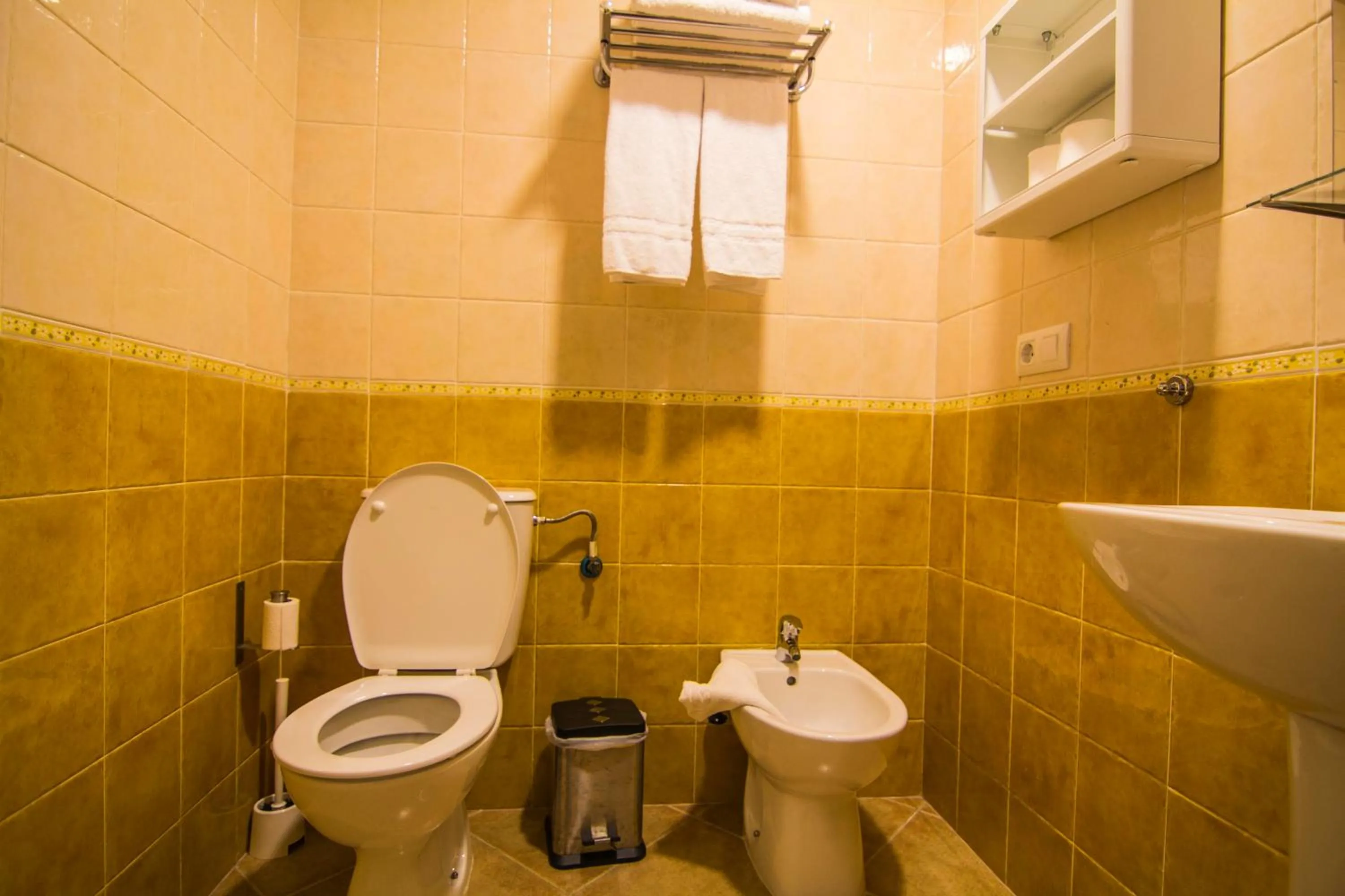 Bathroom in Apartamentos Centro 2 el Puerto