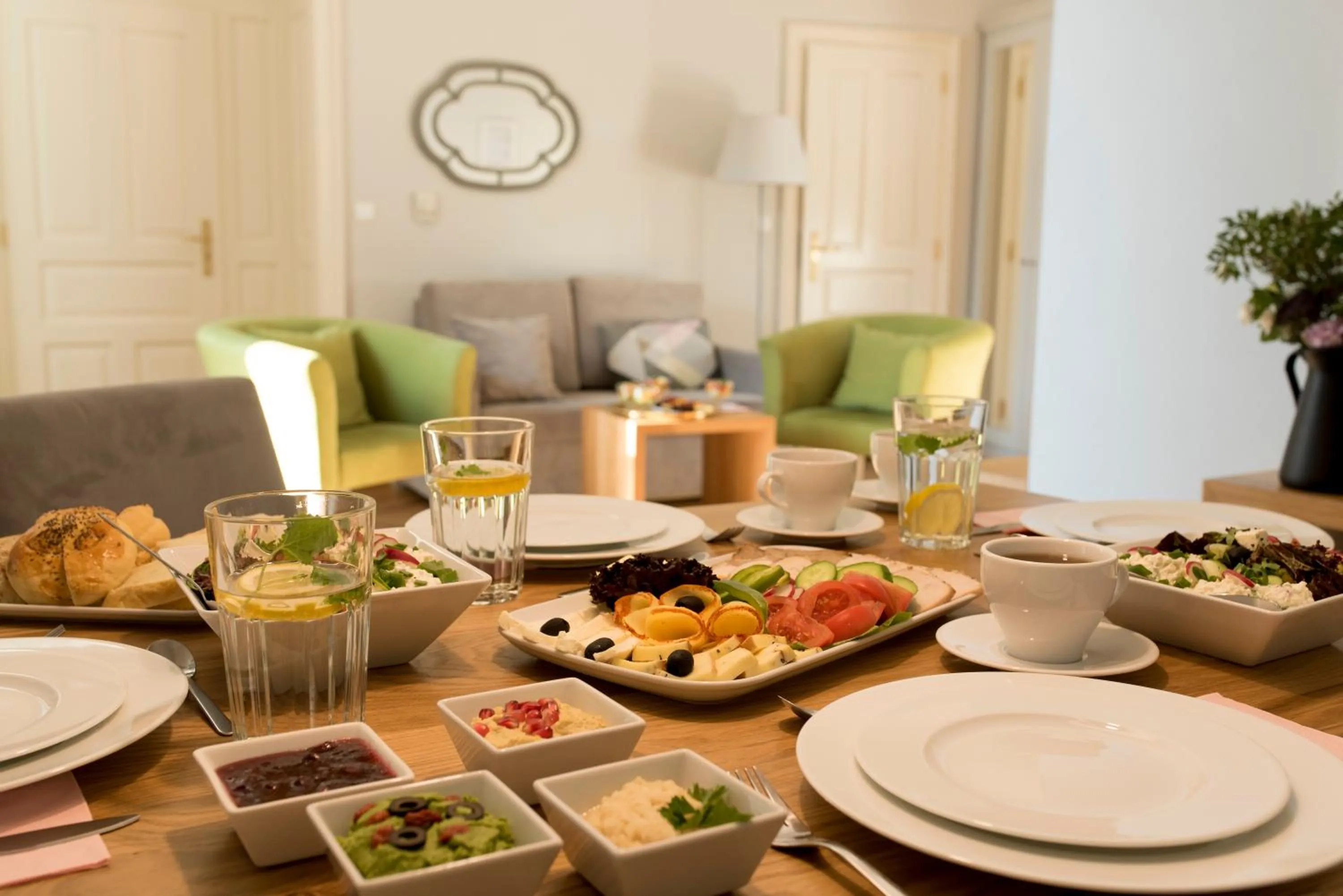 Breakfast in Belle Epoque Residence