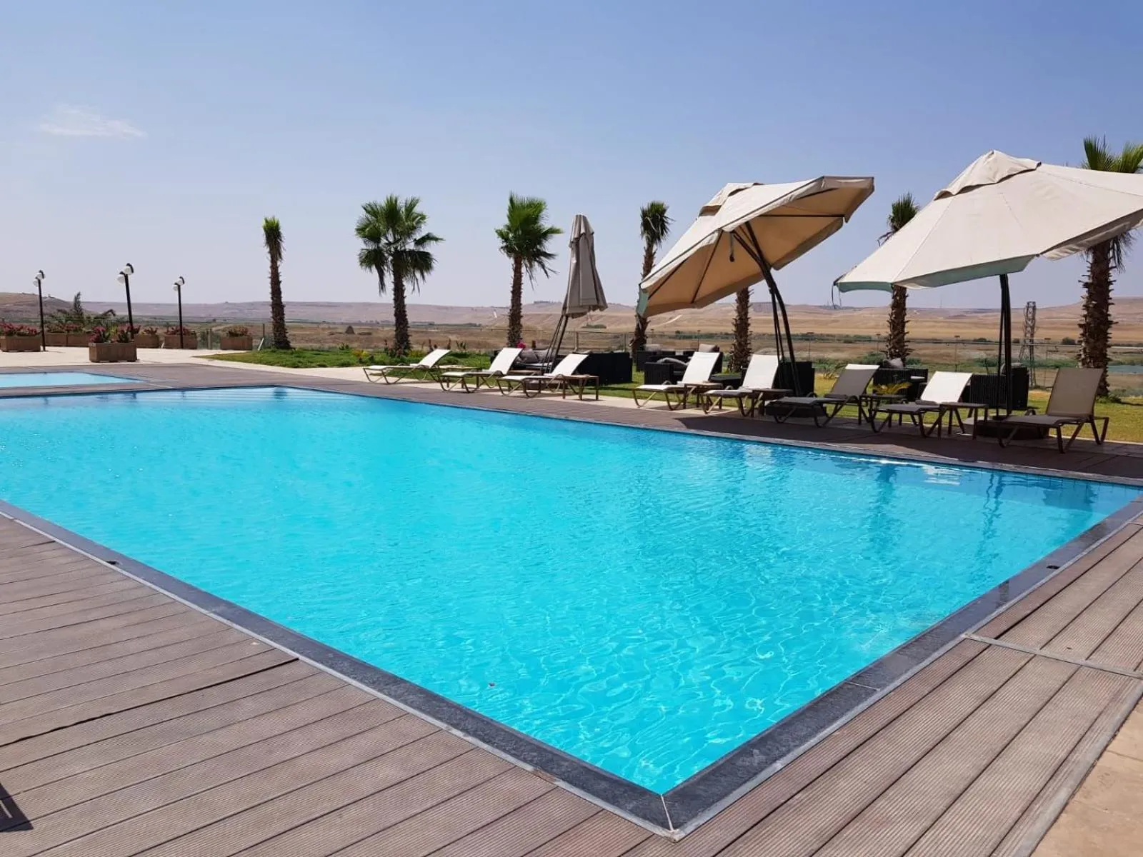 Swimming pool in Dedeman Cizre Hotel