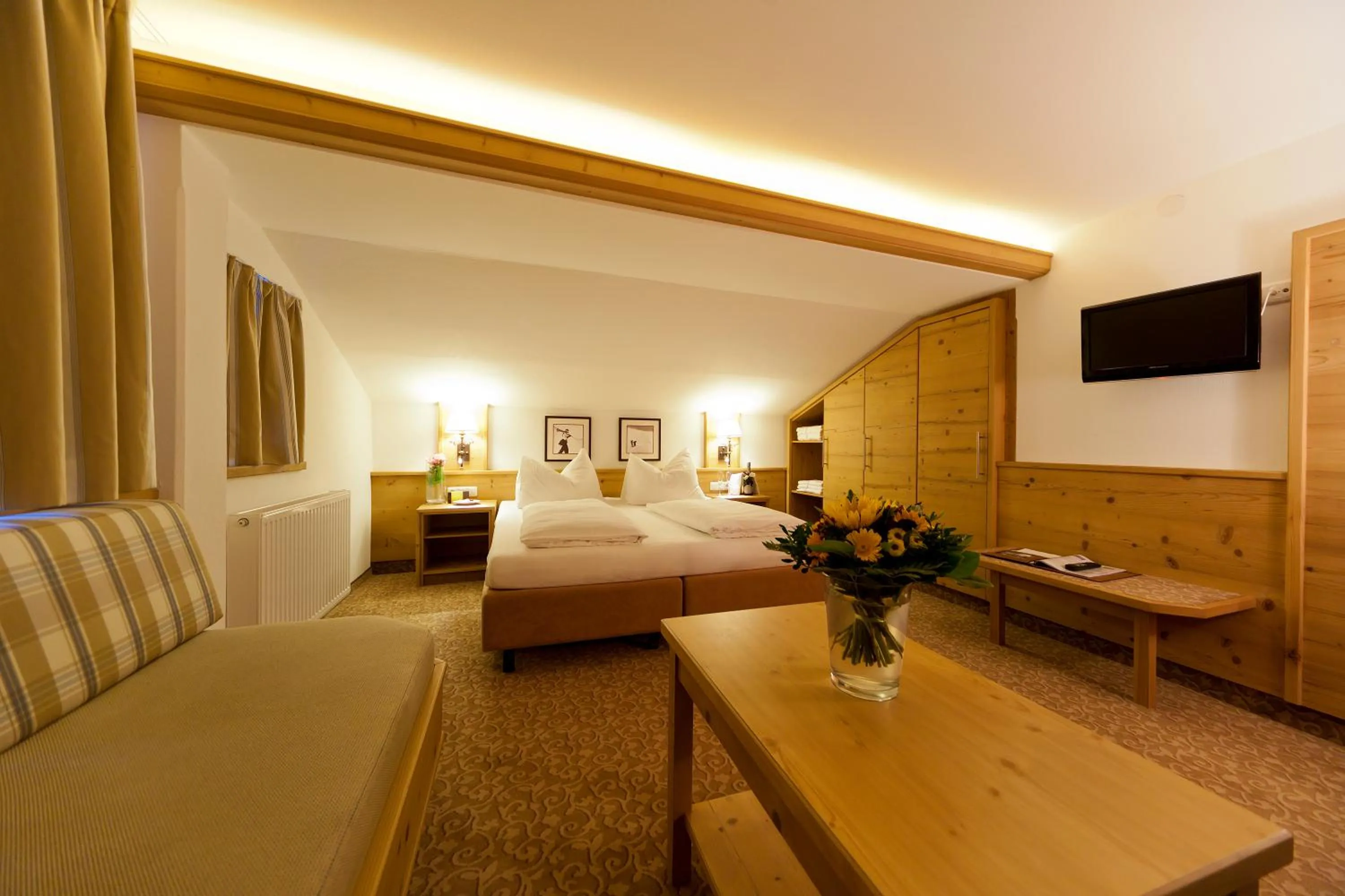 Bedroom, Bed in Lifesport Hotel Hechenmoos