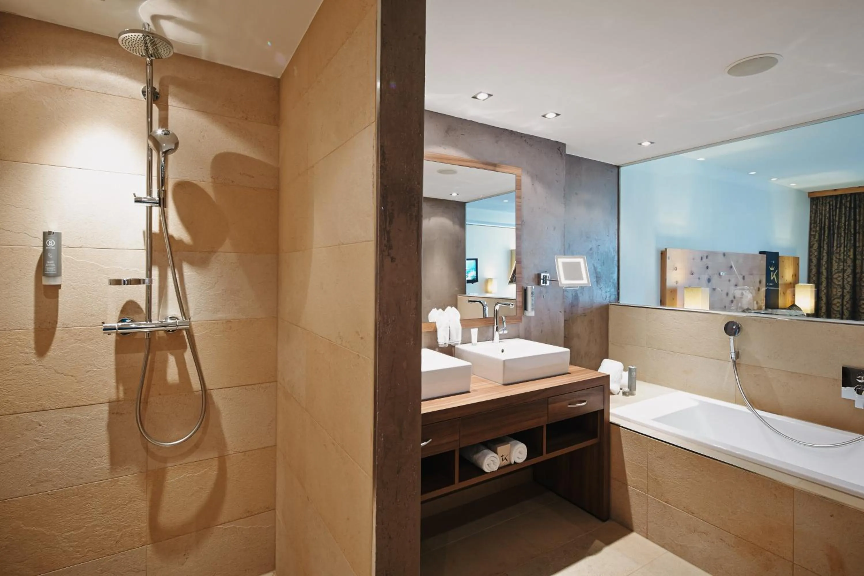 Bathroom, Bed in Das Kronthaler - Adults only