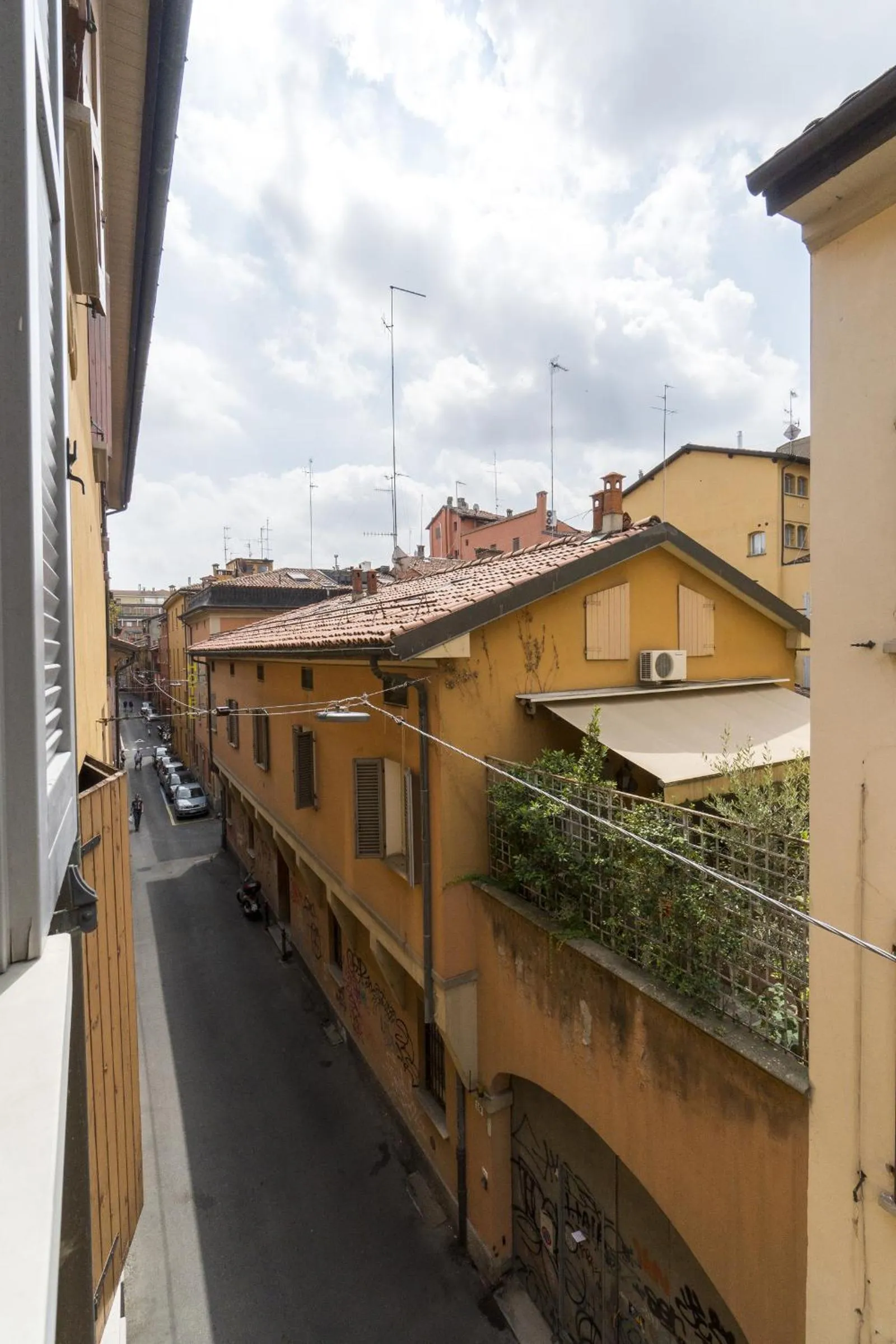 City view in Bertiera House by Studio Vita