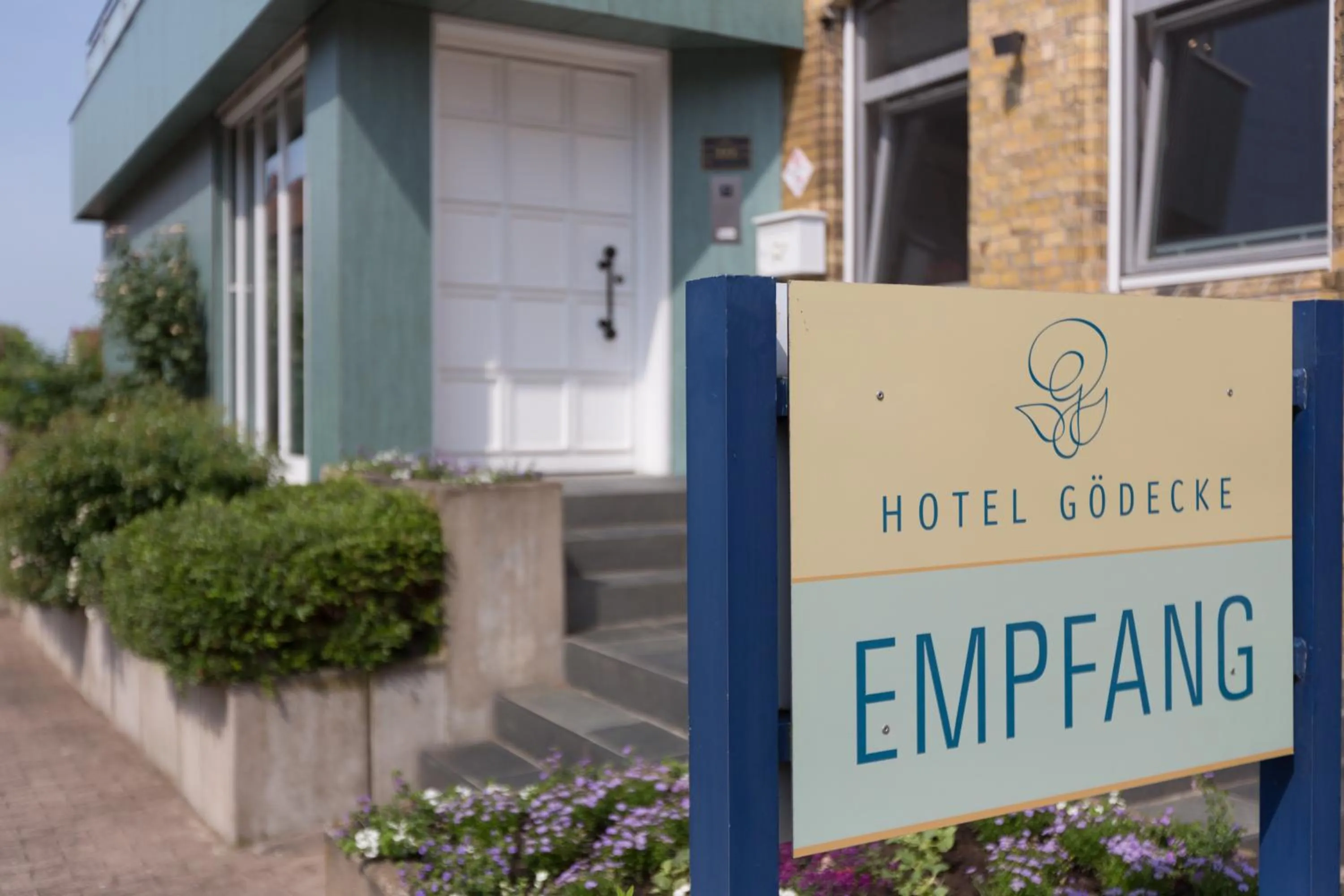 Facade/entrance in Hotel Gödecke