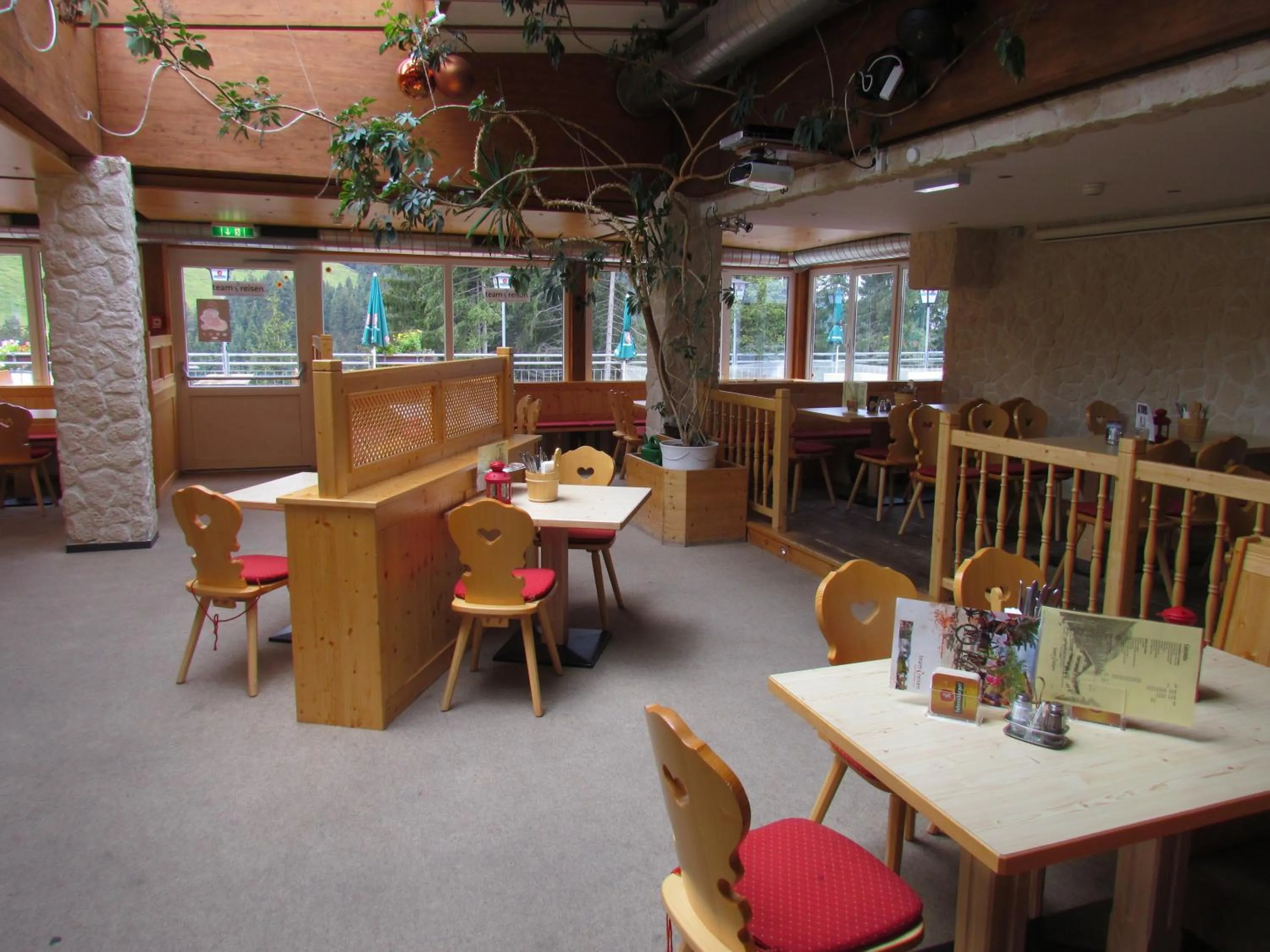 Restaurant/places to eat in T3 Alpenhotel Garfrescha