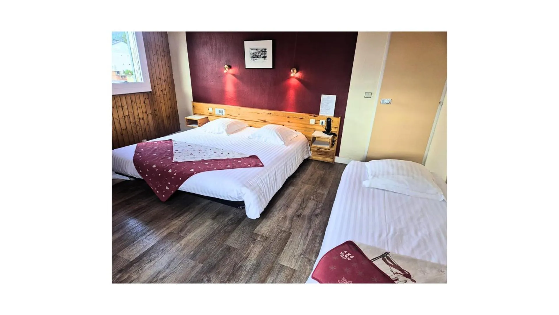 Bedroom, Bed in Carlit