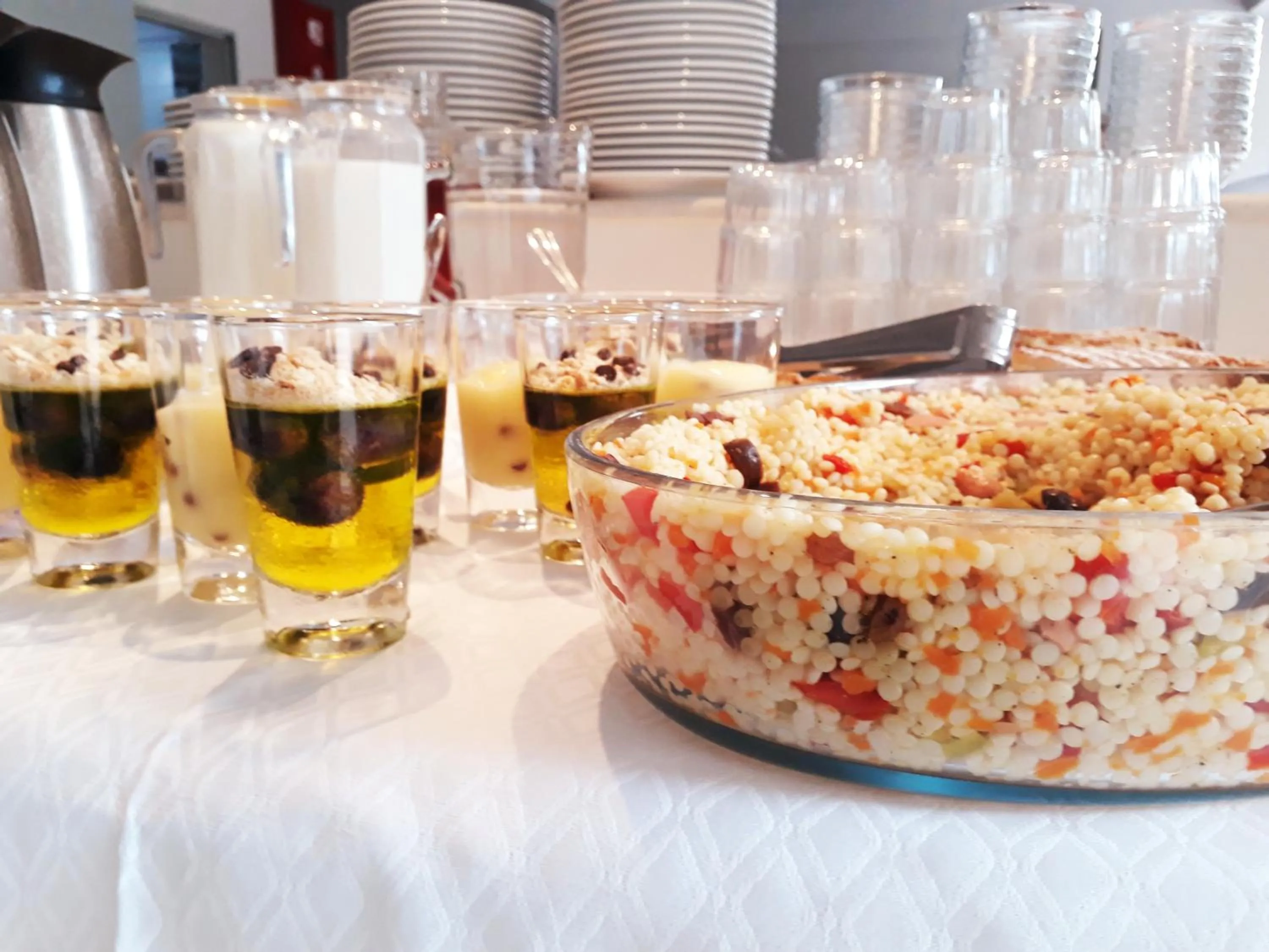 Food in Rg Status Hotel