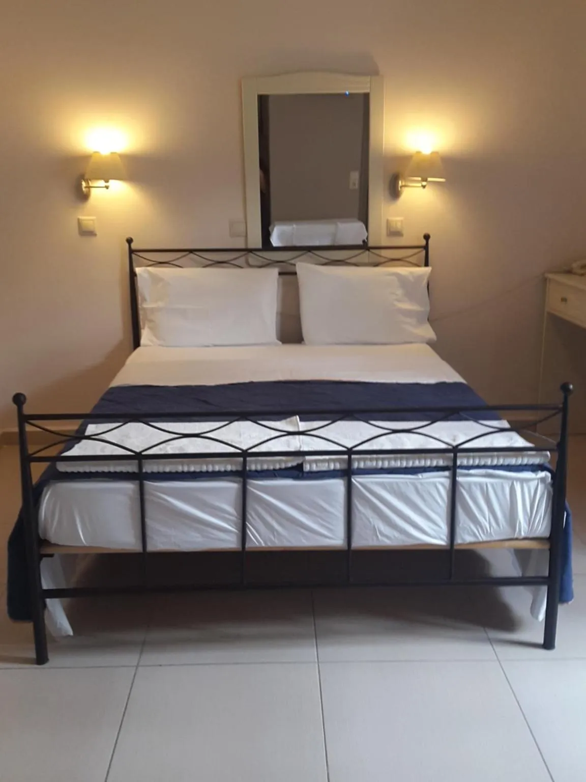 Bedroom, Bed in Sunbeam