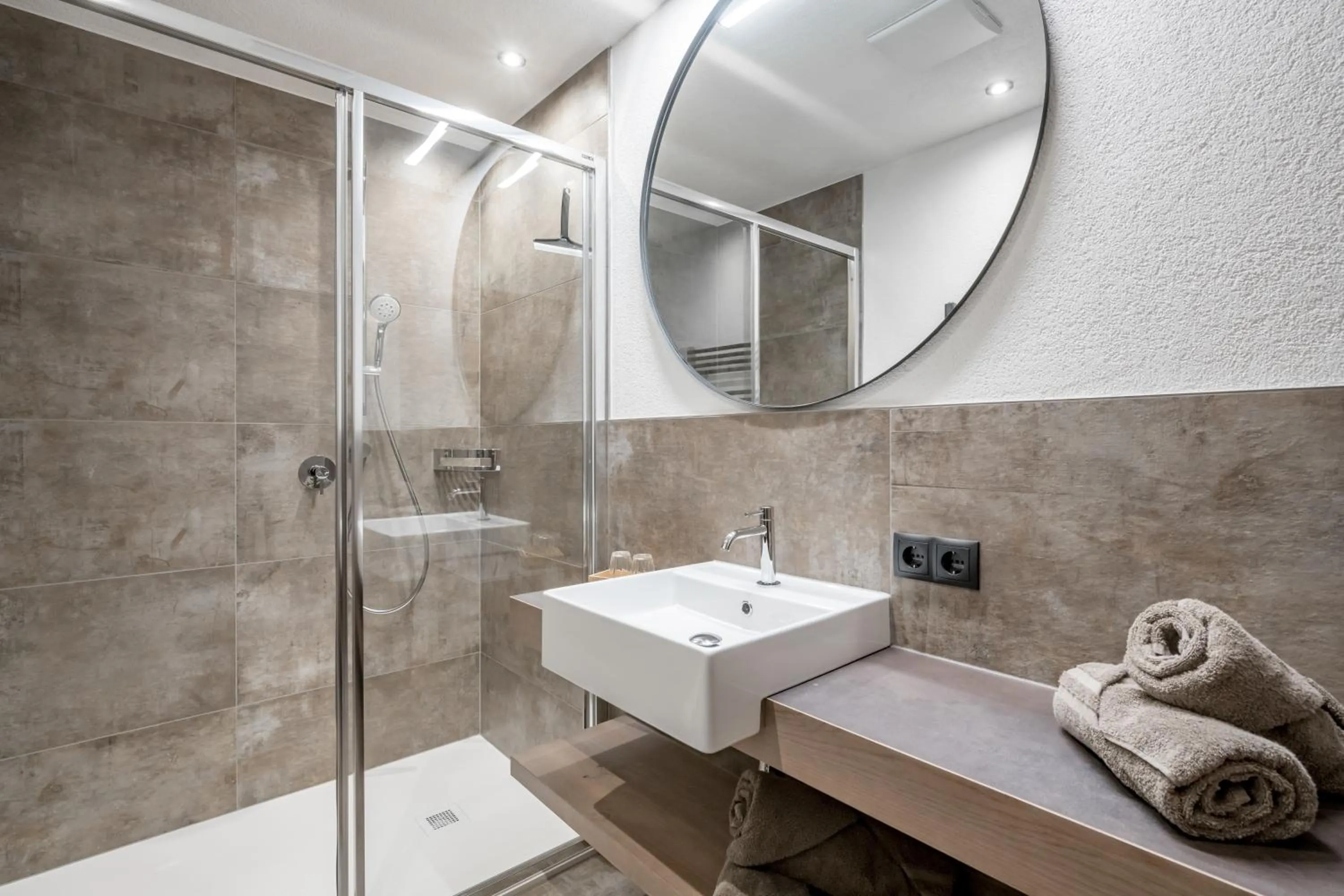 Shower in Appartements Perberschlager