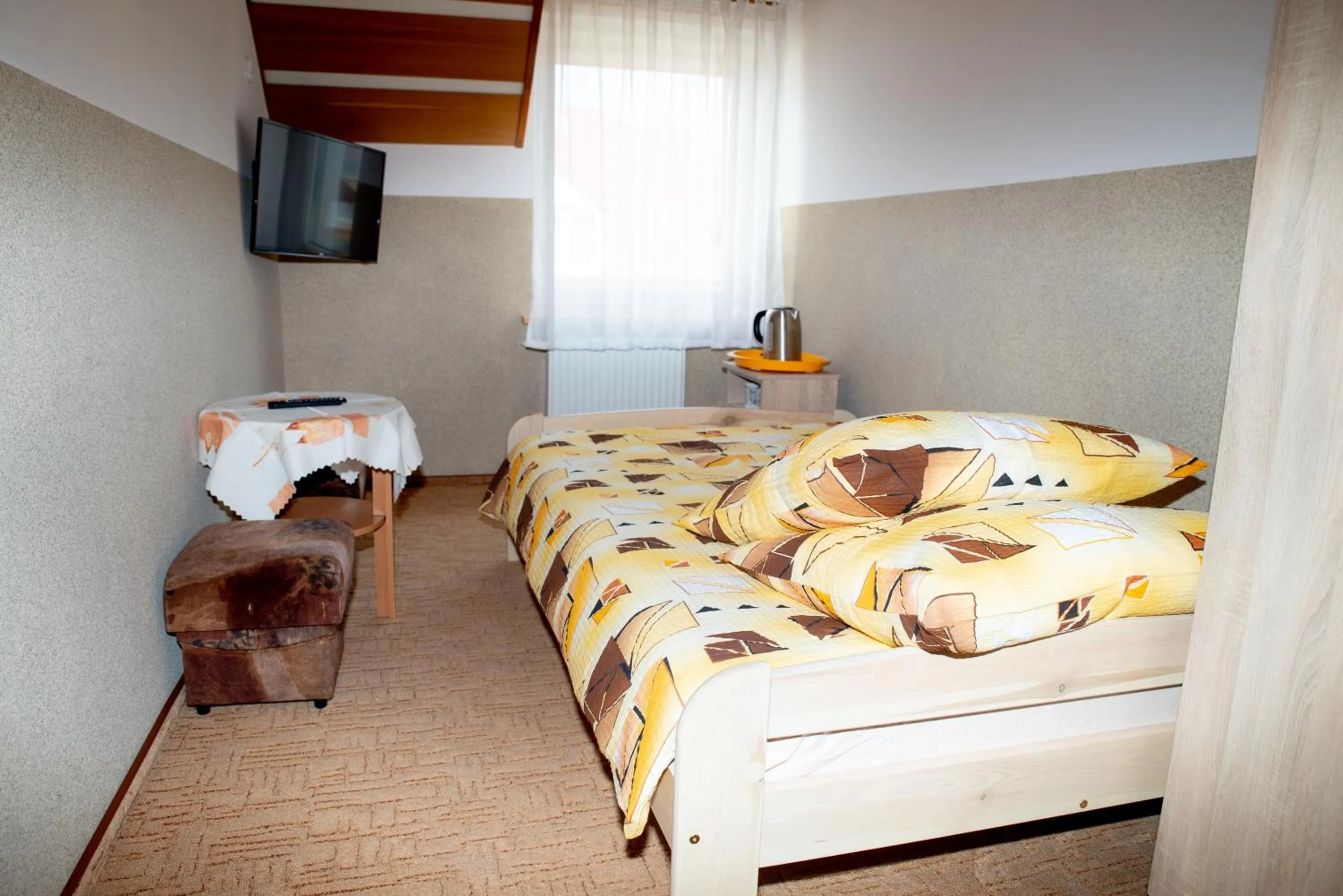 Bed in Pokoje Goscinne u Jedrusia