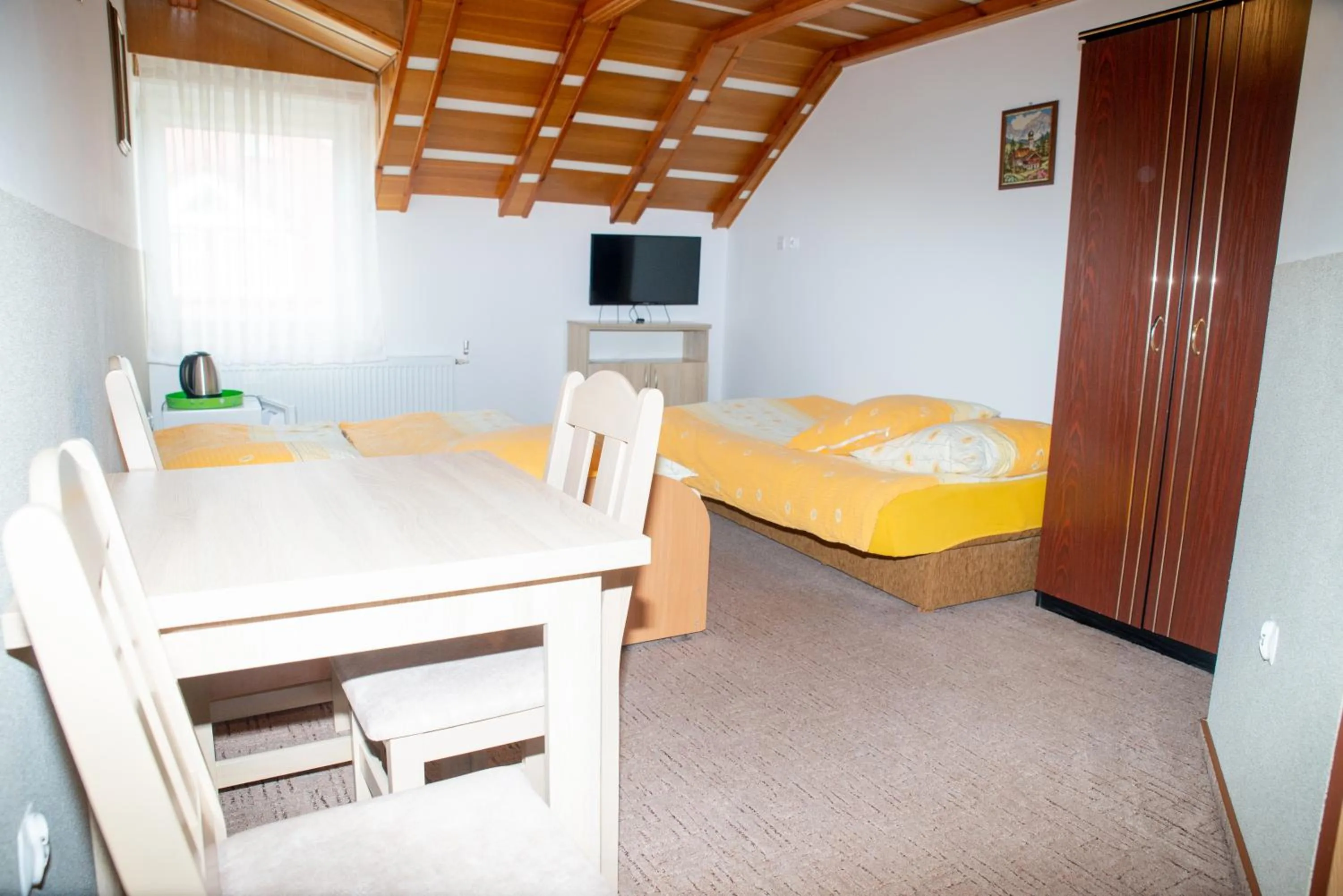 Bed in Pokoje Goscinne u Jedrusia