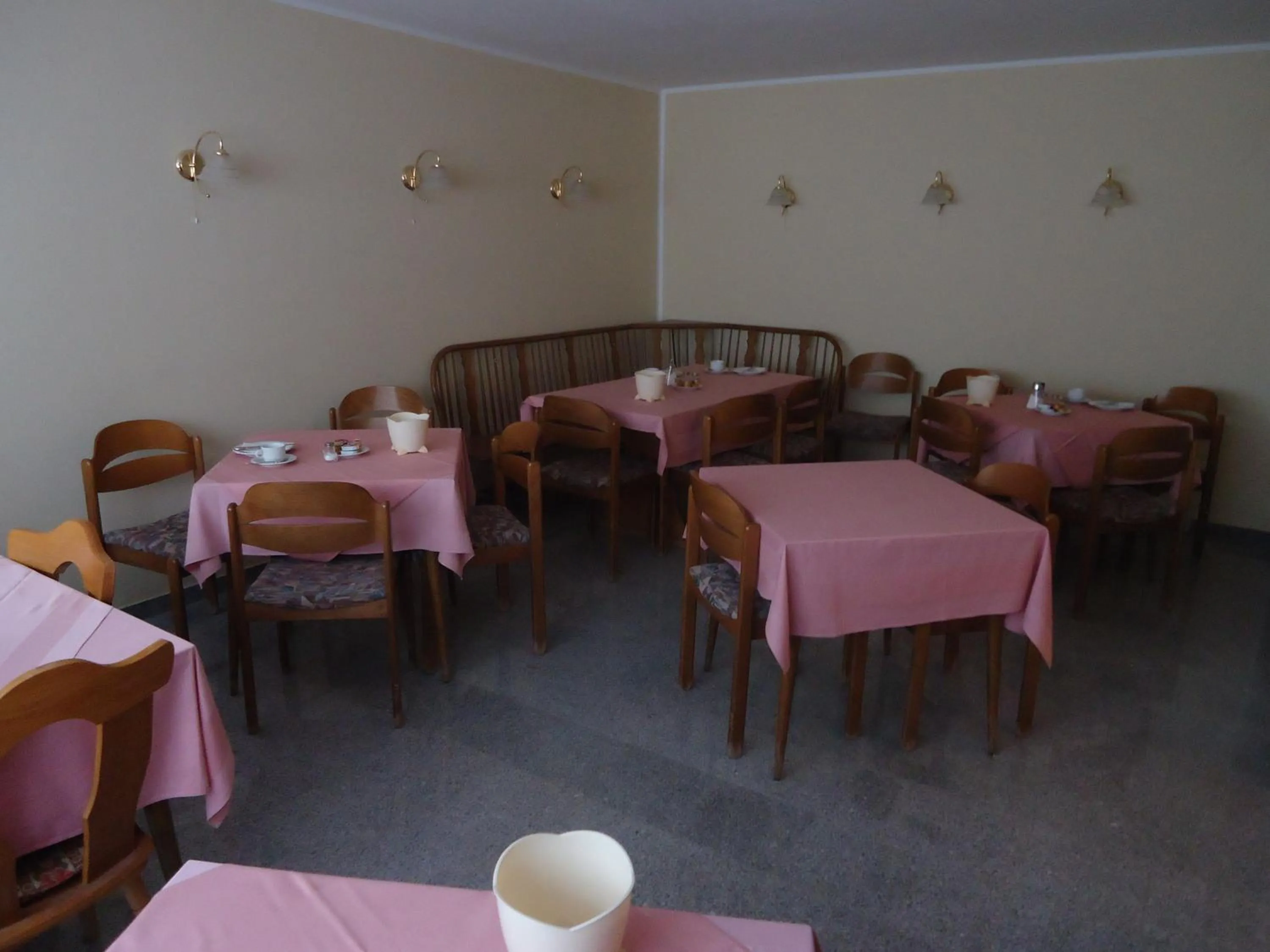 Restaurant/places to eat in Centralhotel Ratingen