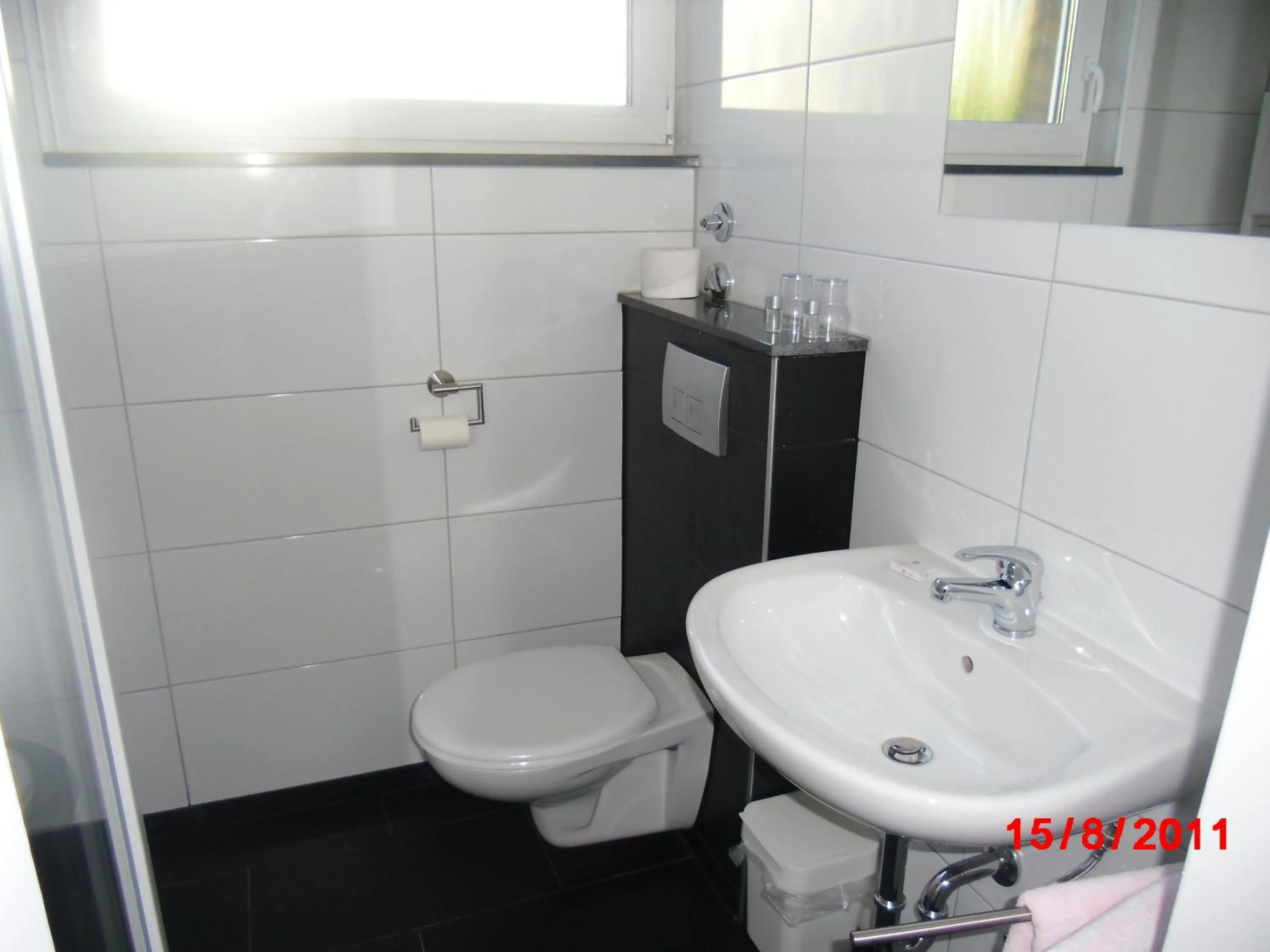 Bathroom in Centralhotel Ratingen