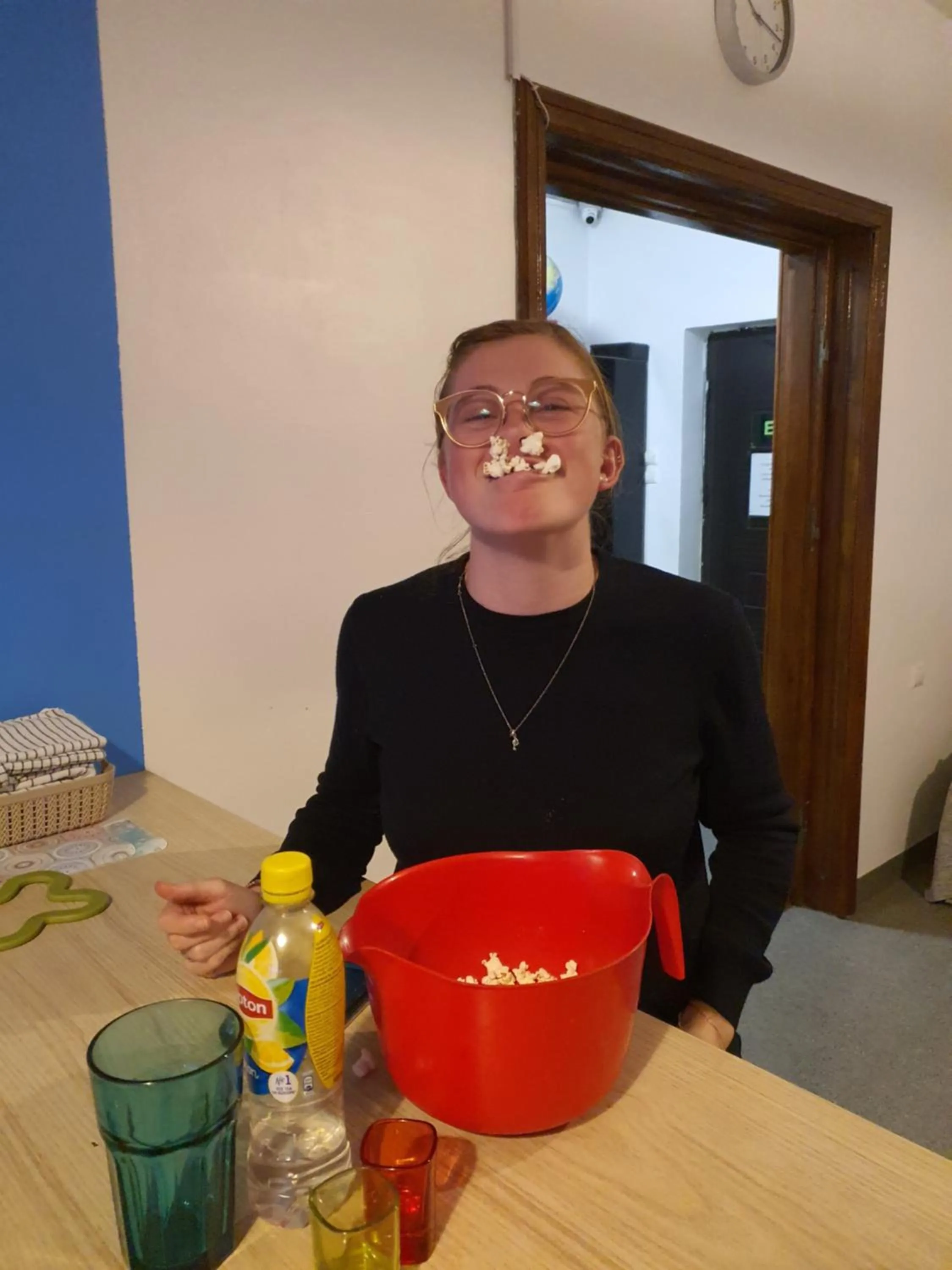 Kitchen or kitchenette in Popcorn Hostel