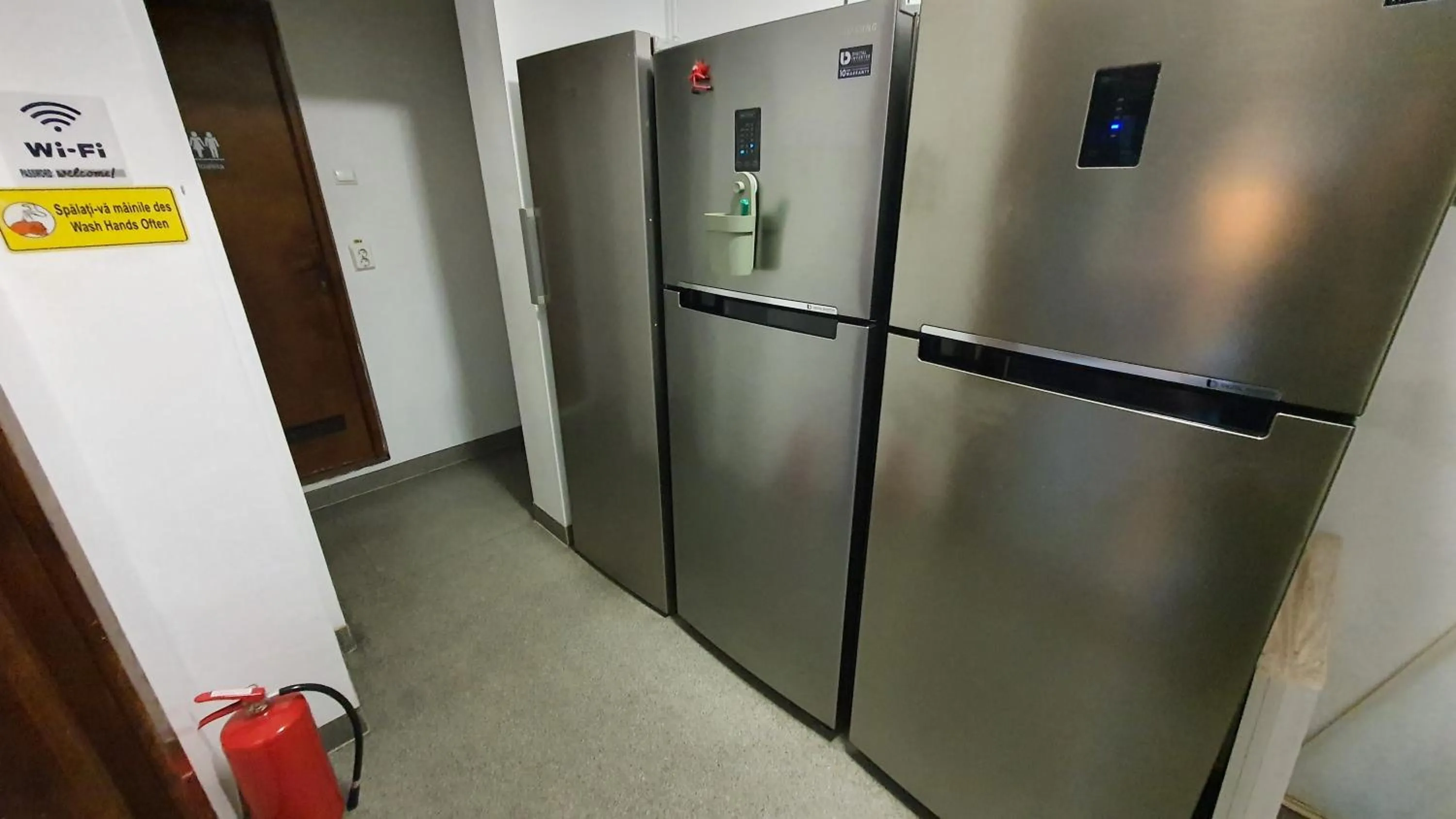 Kitchen or kitchenette in Popcorn Hostel