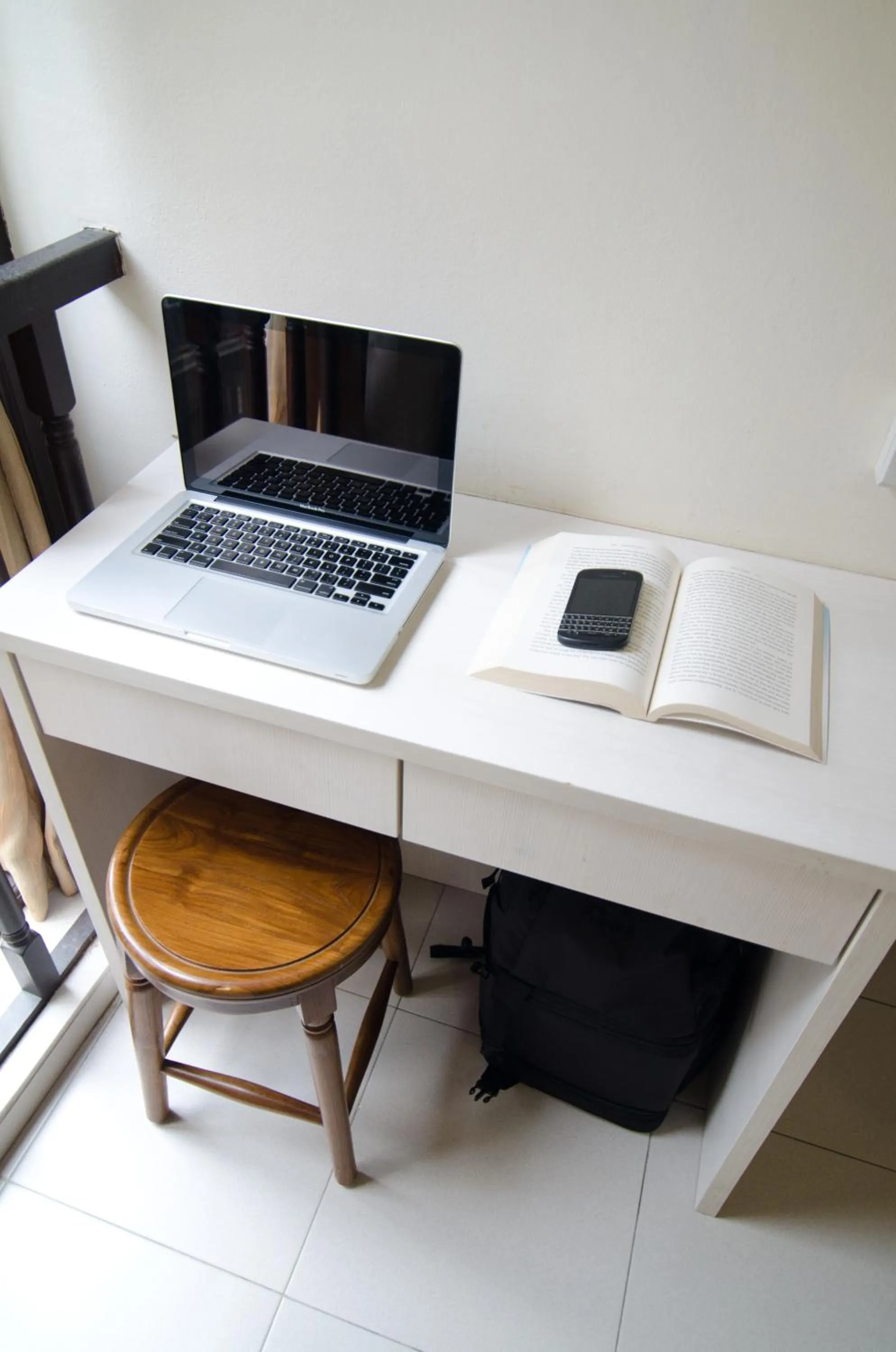 Decorative detail in Asphodel Inn