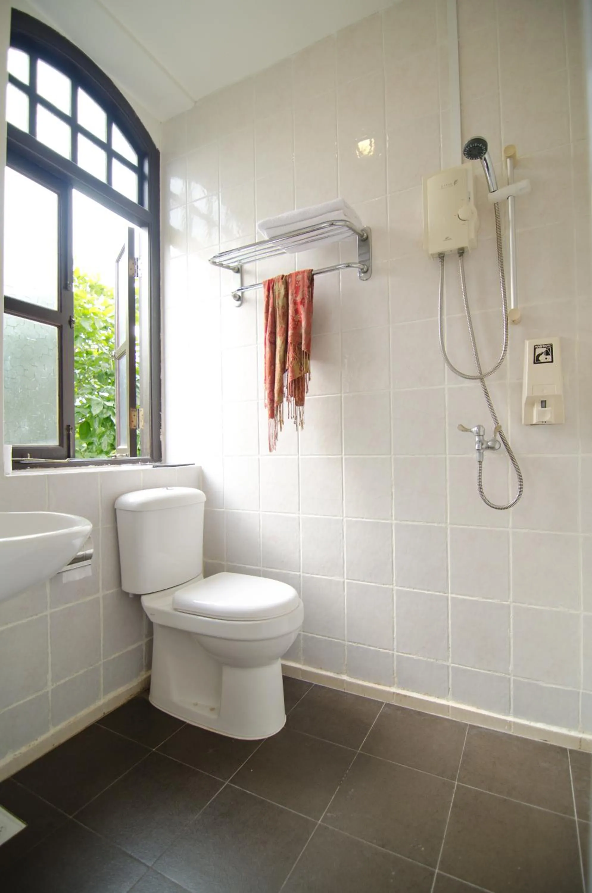 Bathroom in Asphodel Inn