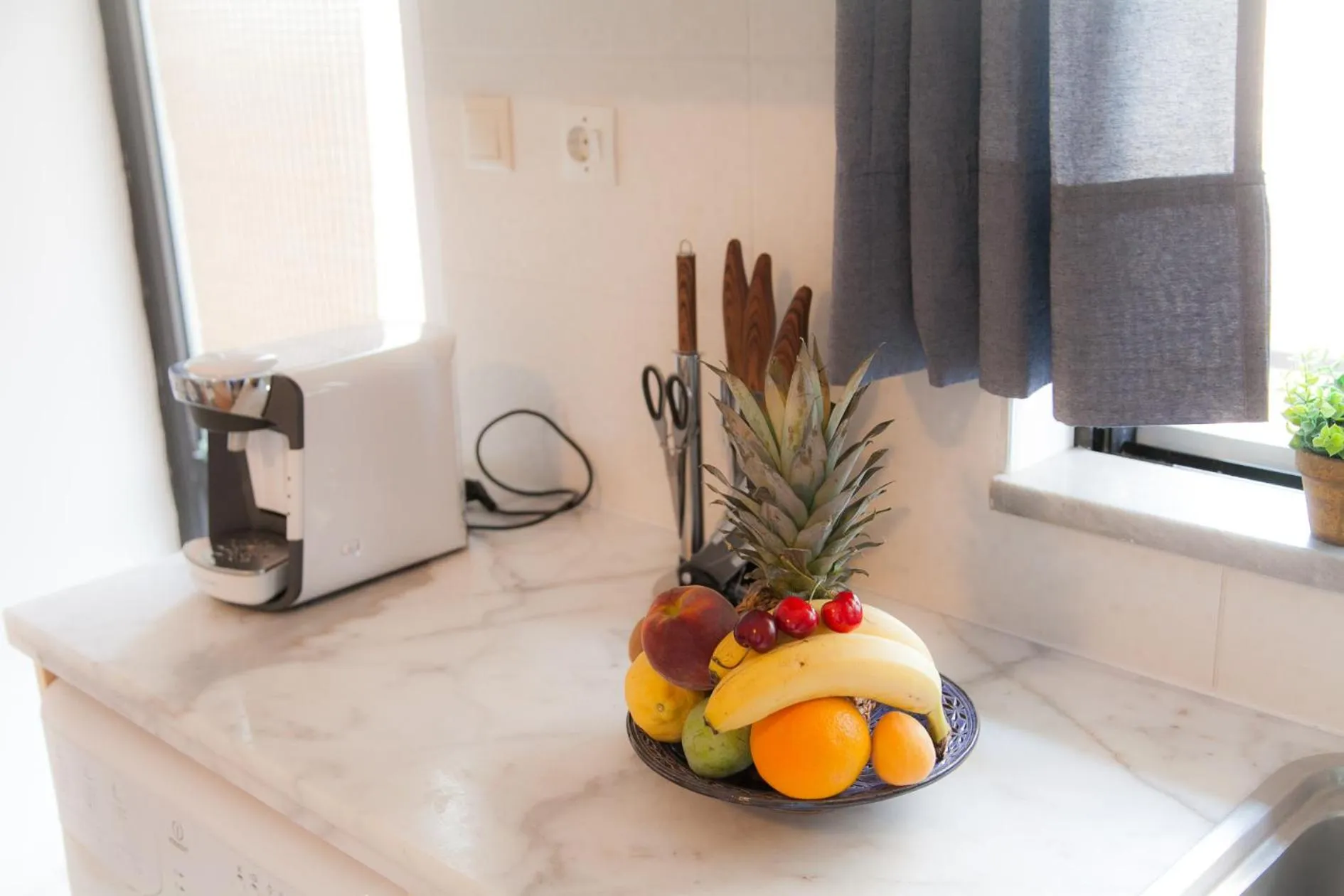 Rhodes Backpackers Boutique Hostel and Apartments