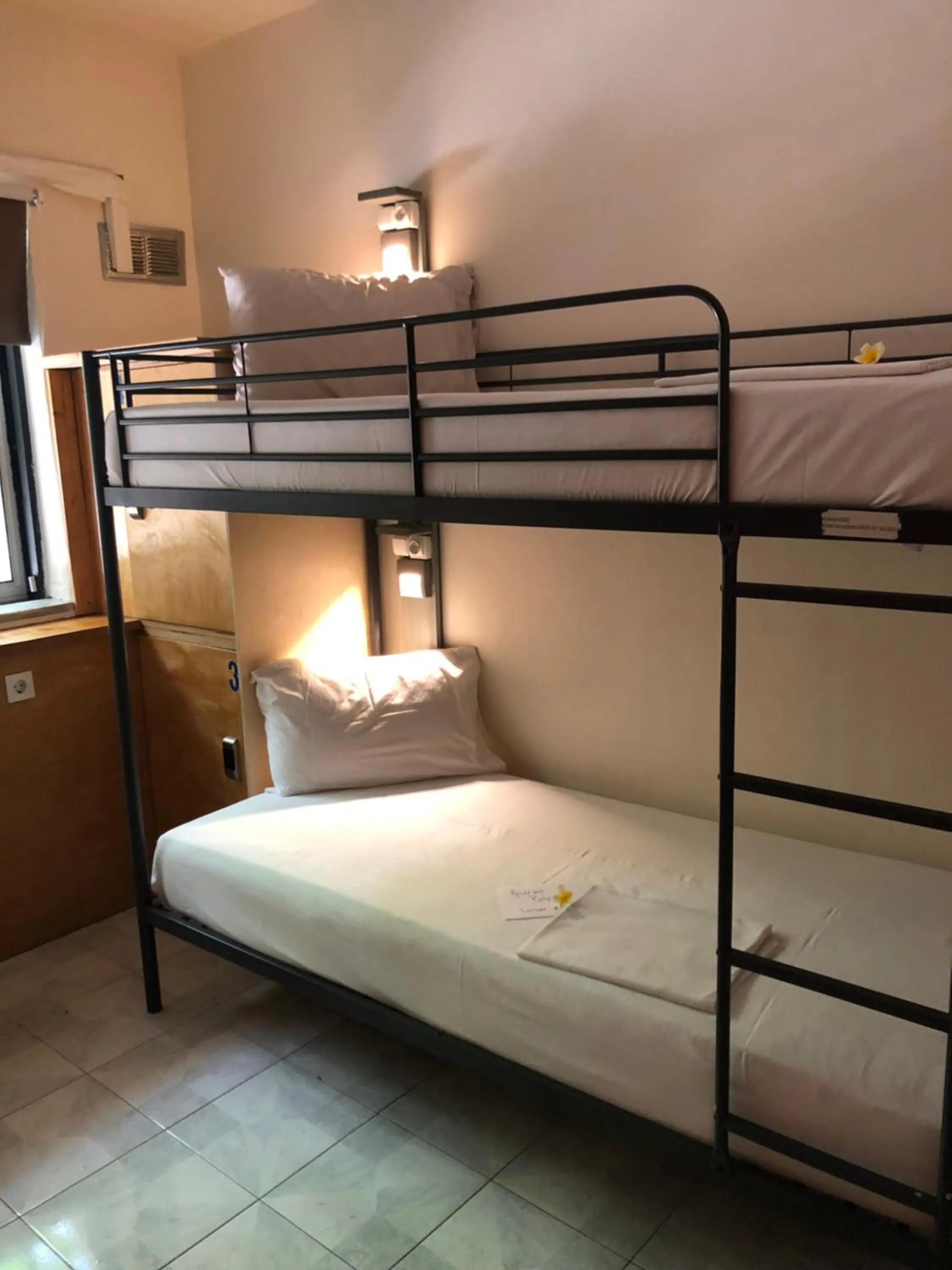 Bed in Rhodes Backpackers Boutique Hostel and Apartments