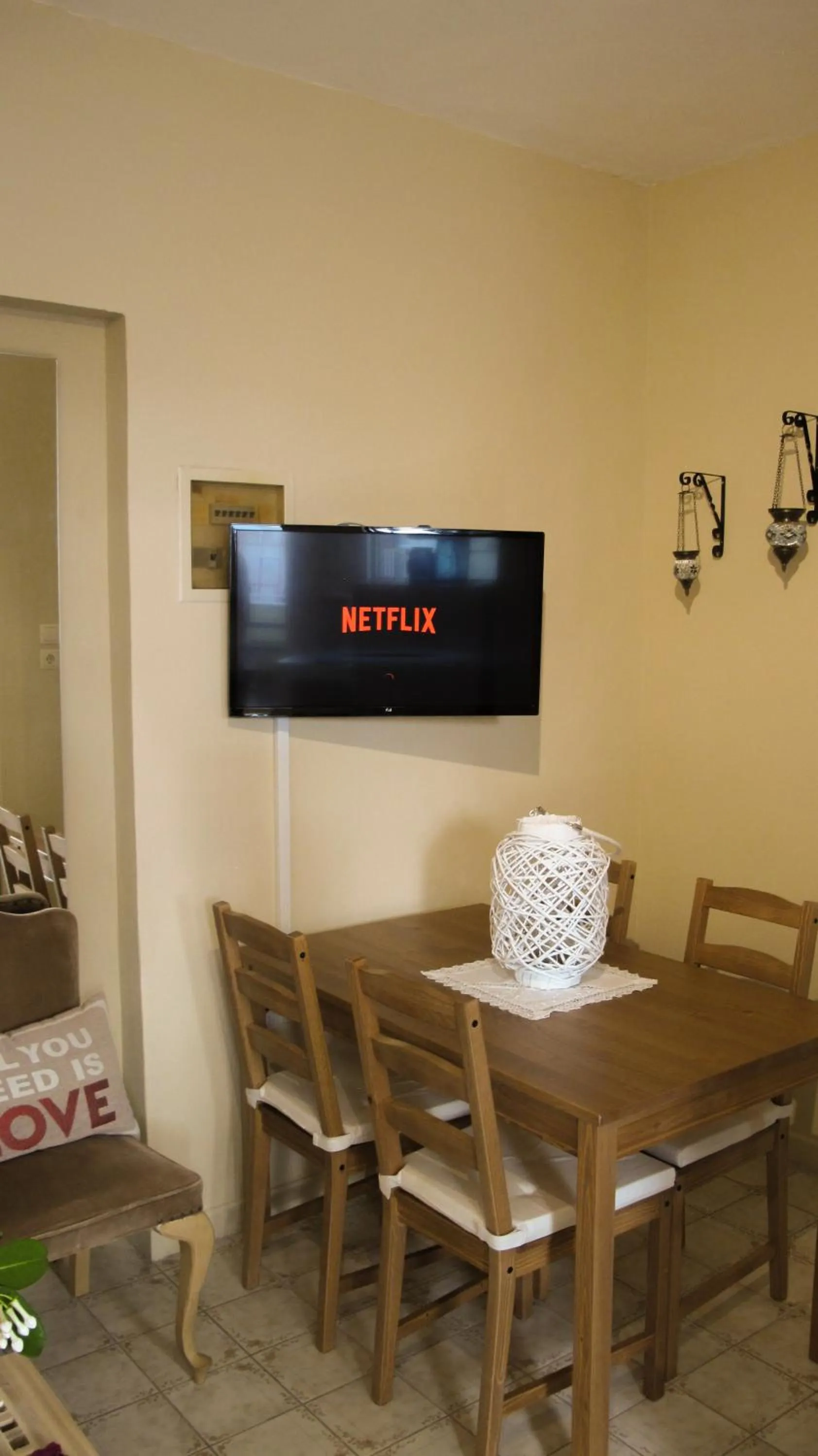 Rhodes Backpackers Boutique Hostel and Apartments