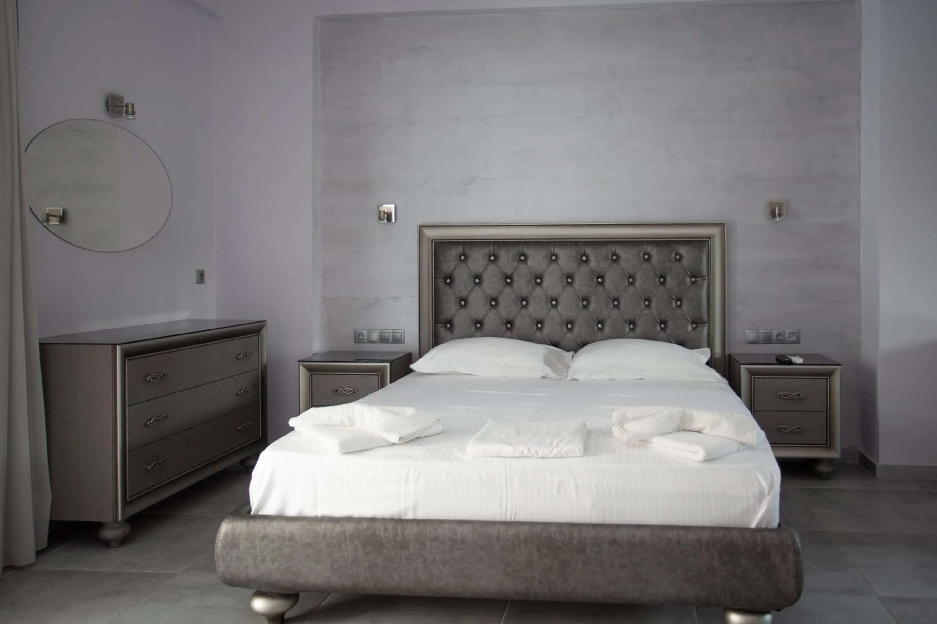 Bedroom, Bed in Gold Apartments