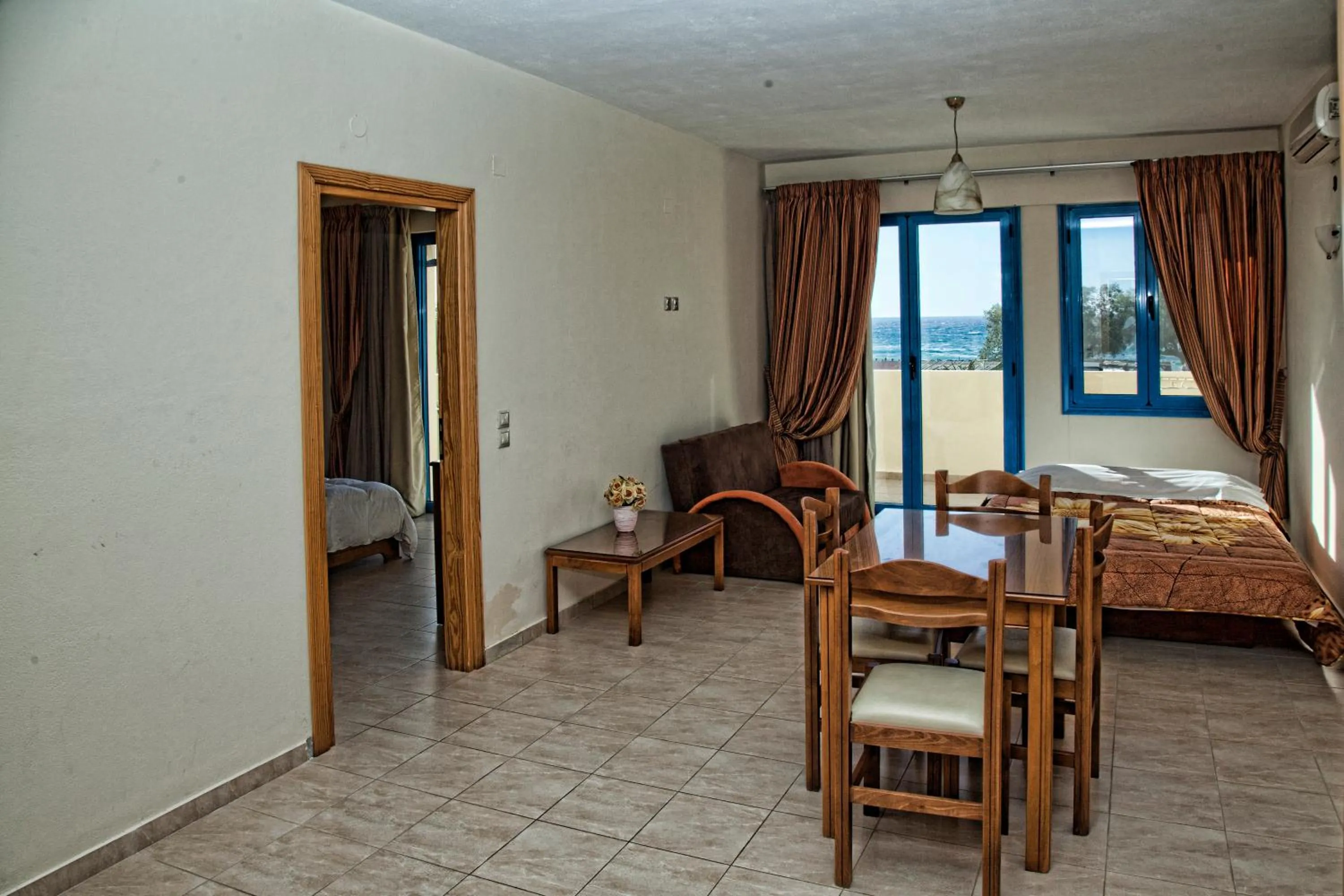 Kitchen or kitchenette, Bed in Gold Apartments