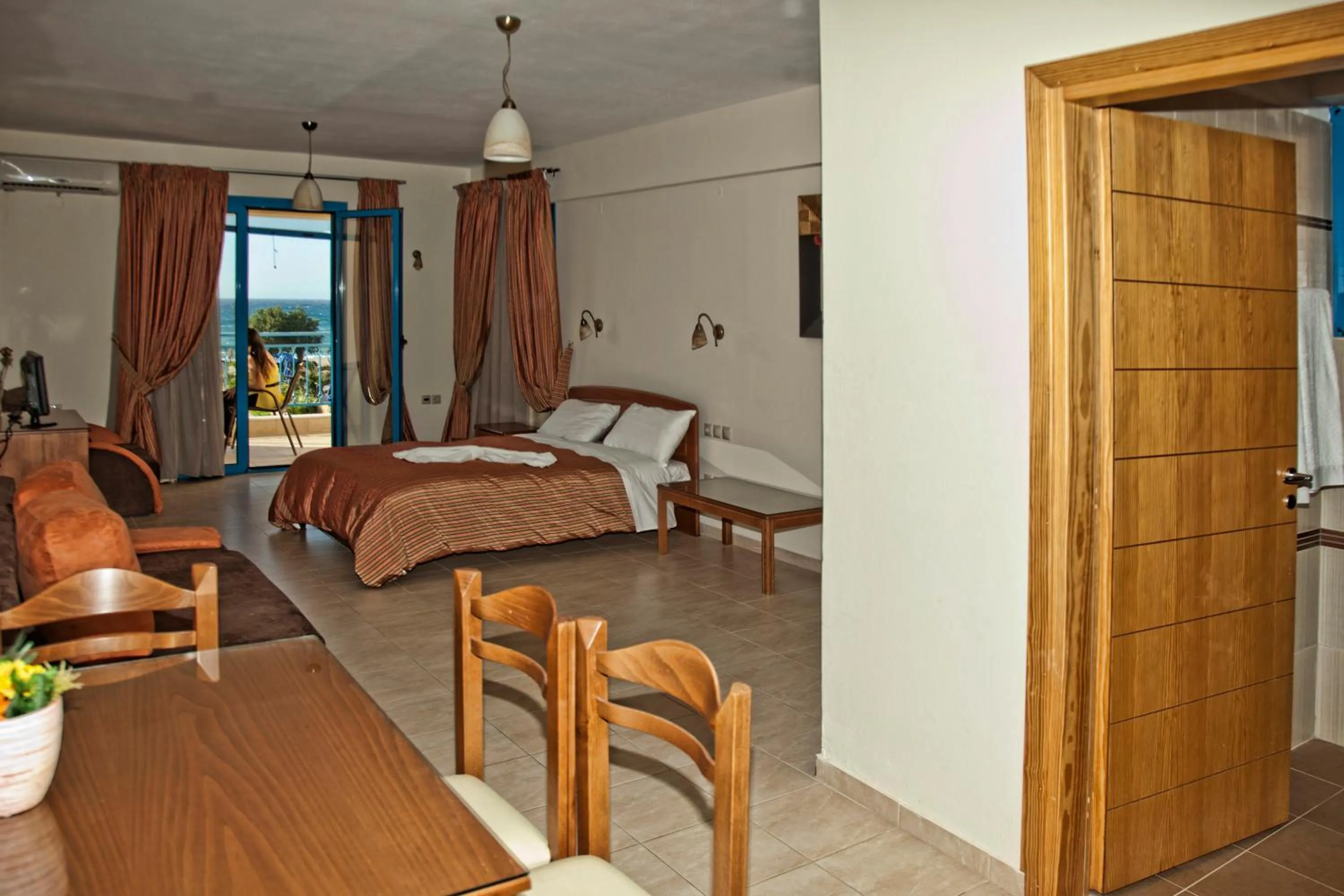 TV and multimedia in Gold Apartments