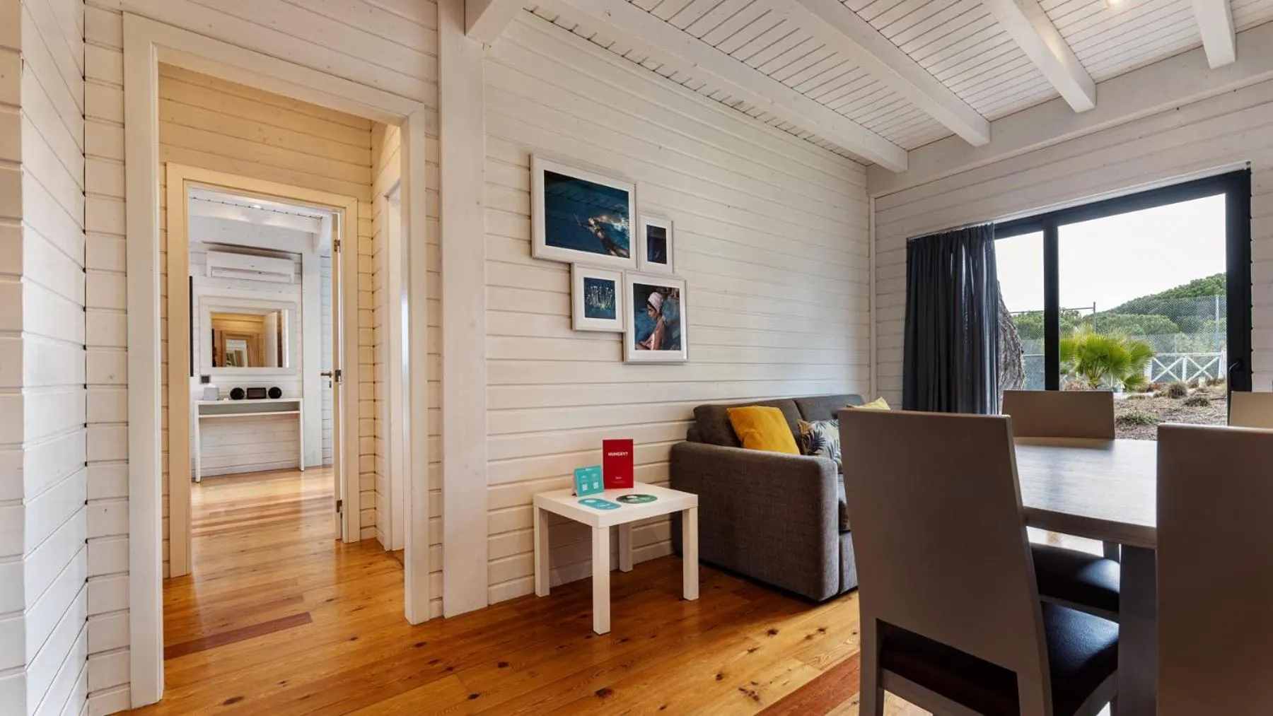 Living room in The Magnolia Hotel