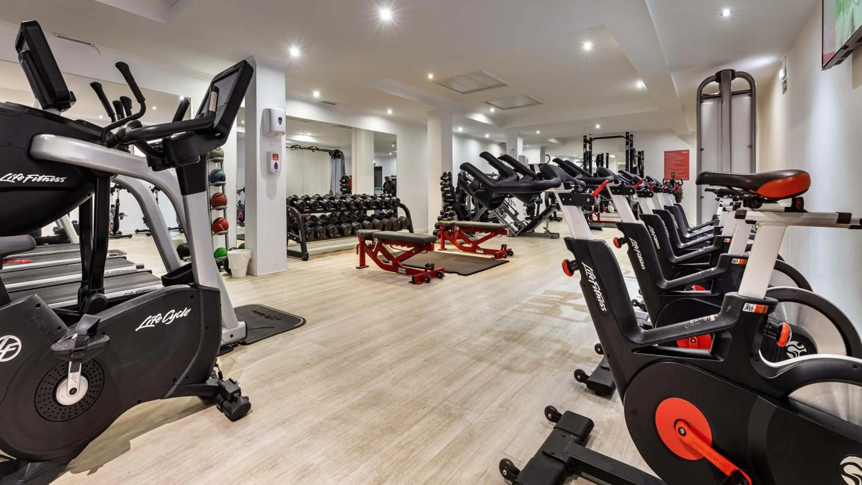Fitness centre/facilities in The Magnolia Hotel