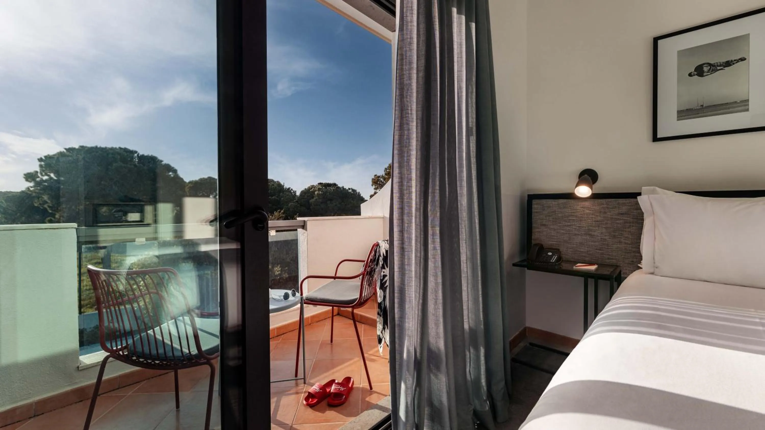 Balcony/Terrace, Bed in The Magnolia Hotel