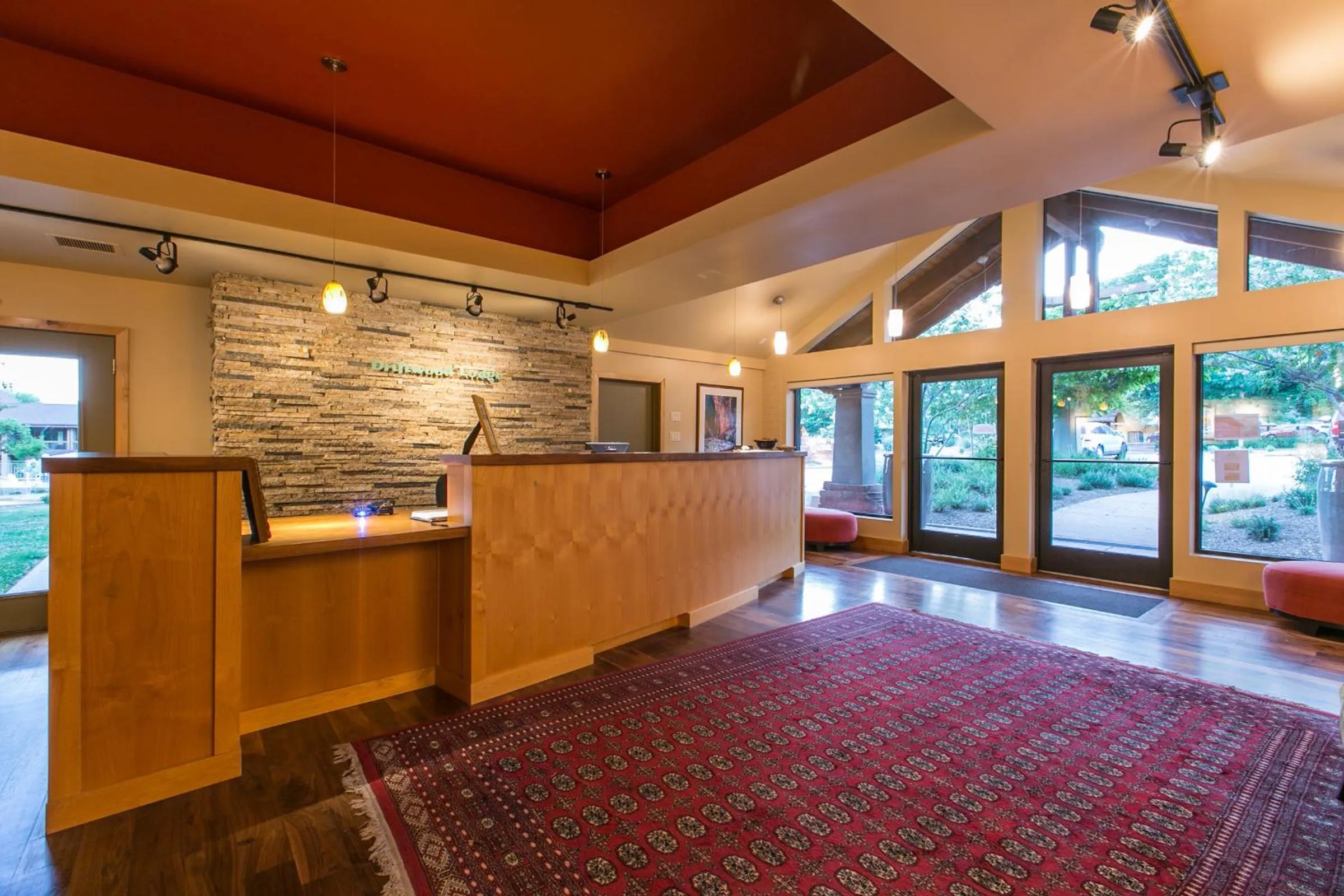 Lobby or reception in Driftwood Lodge