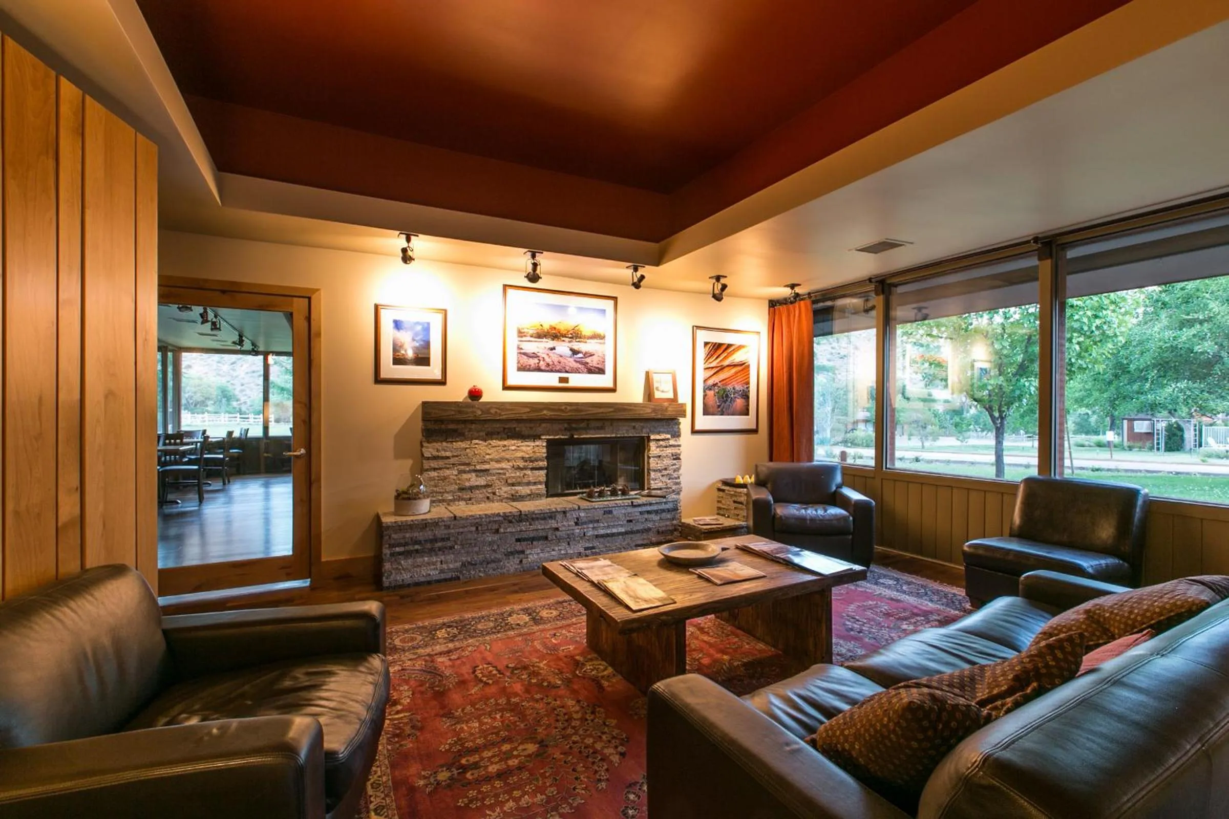 Lobby or reception in Driftwood Lodge