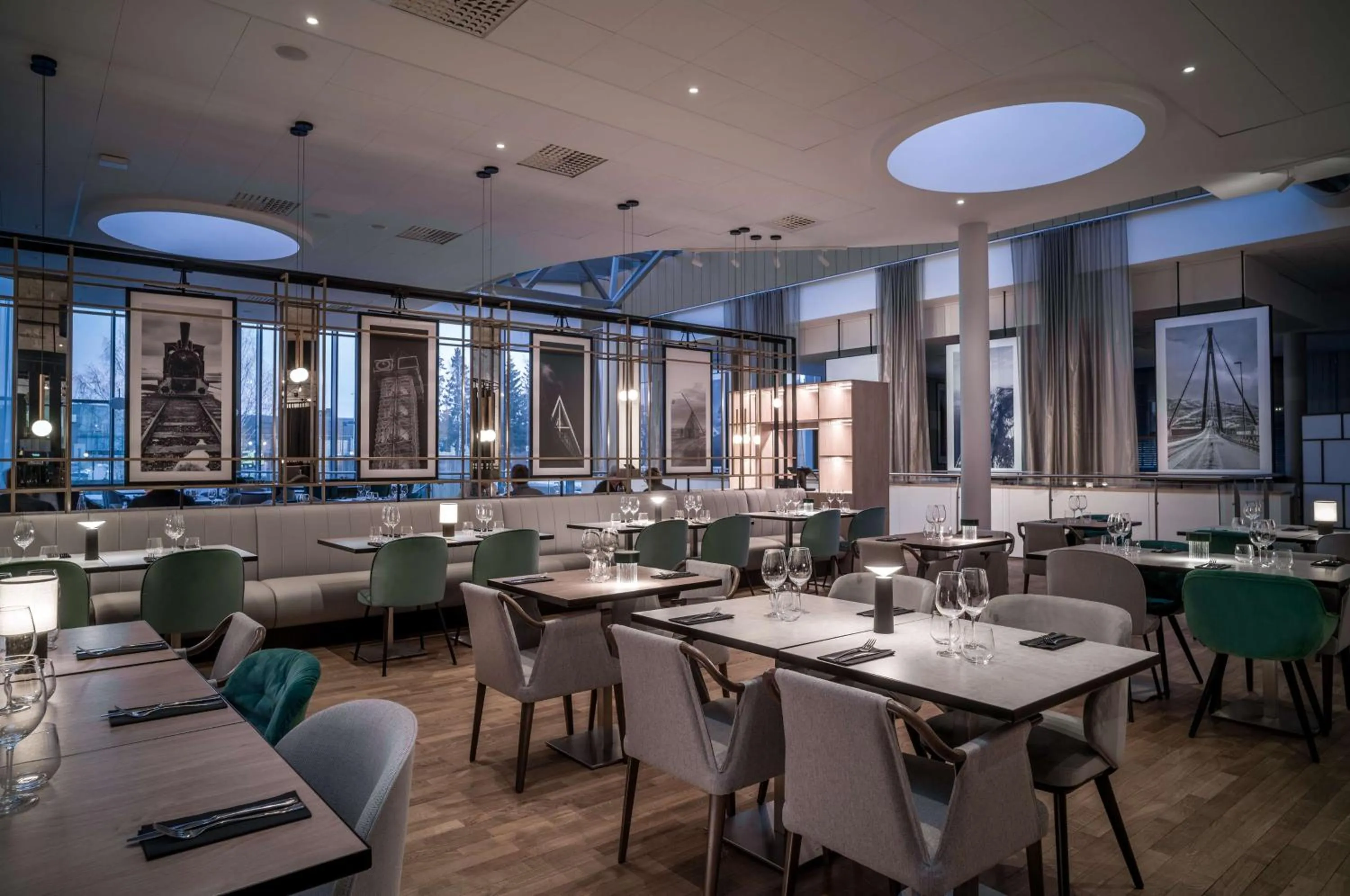 Restaurant/places to eat in Radisson Hotel & Conference Centre Oslo Airport