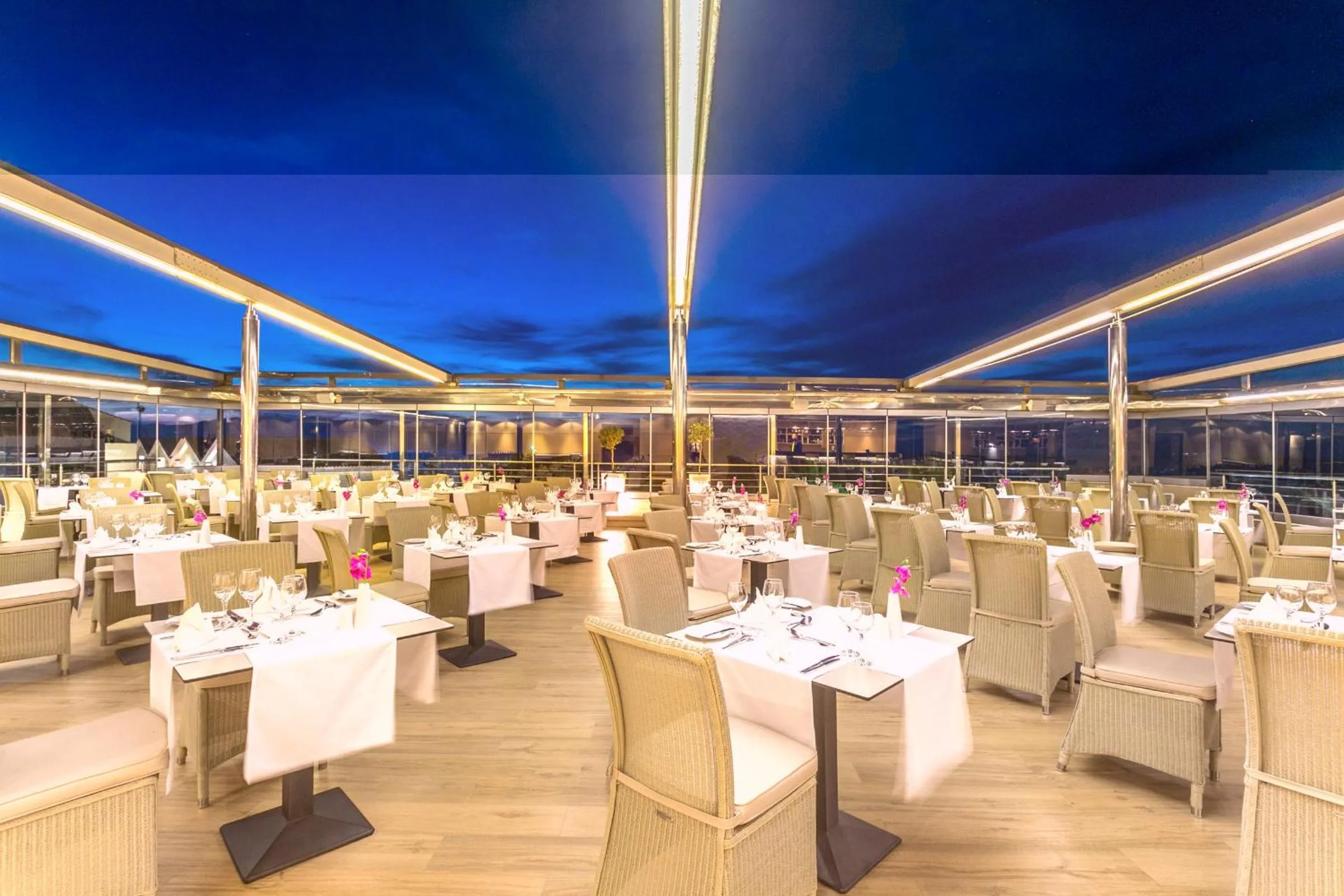 Restaurant/places to eat in Porto Platanias Beach Resort & Spa