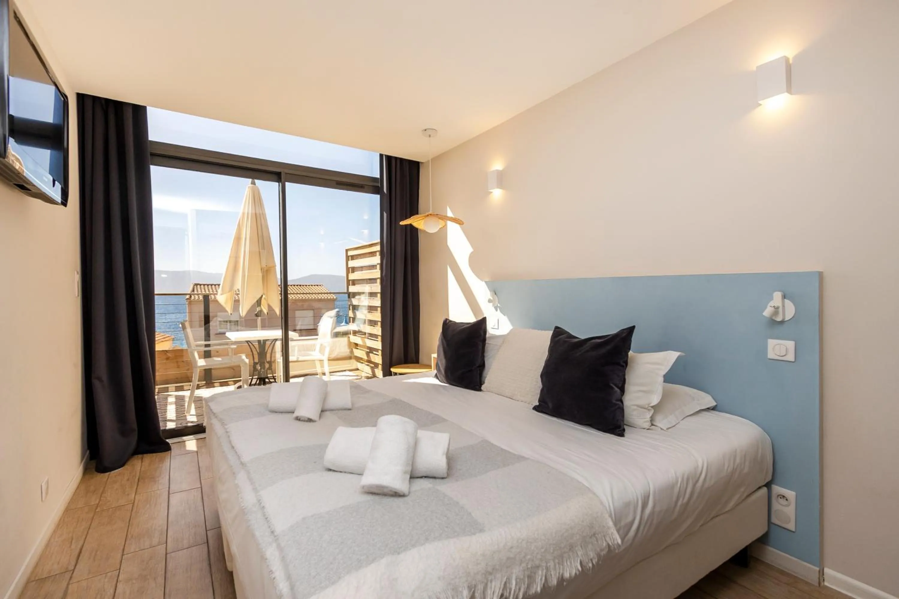 Bedroom, Bed in Auberge Kallisté - Eco Label